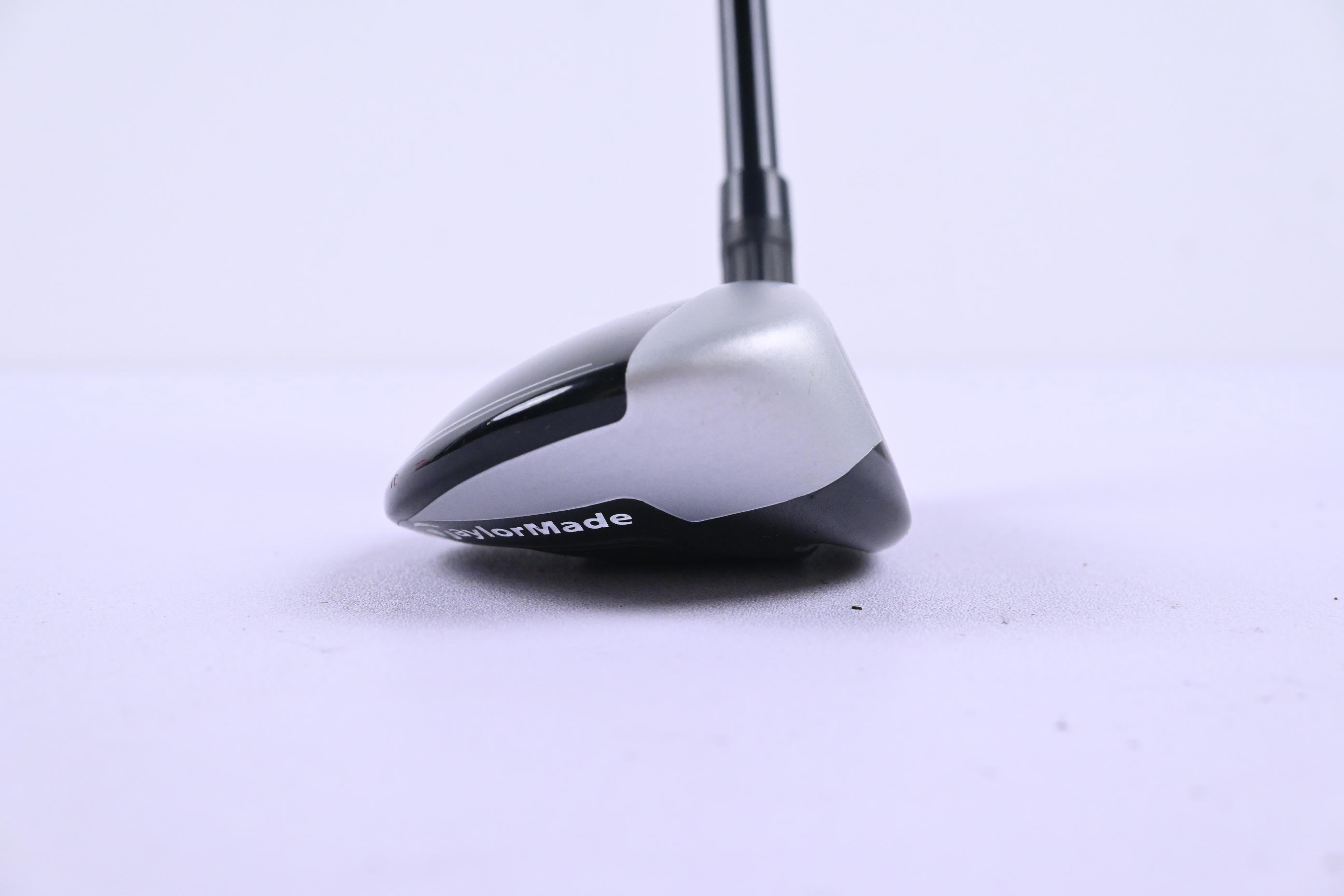 Taylormade M4 #4 Hybrid / 22 Degree / Regular Flex Fujikura Atmos Red 6 Shaft