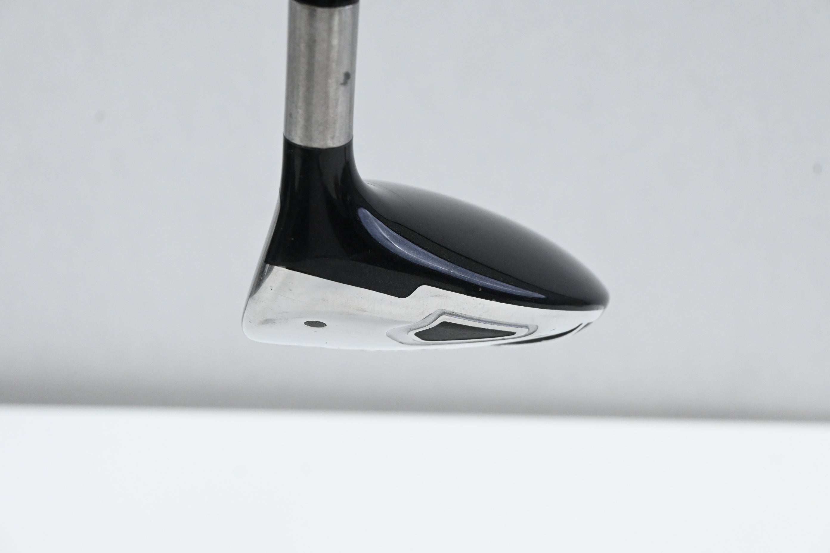 Ladies Titleist 909 F2 #3 Wood / 15.5 Degree / Ladies Flex Graphite Design Aura