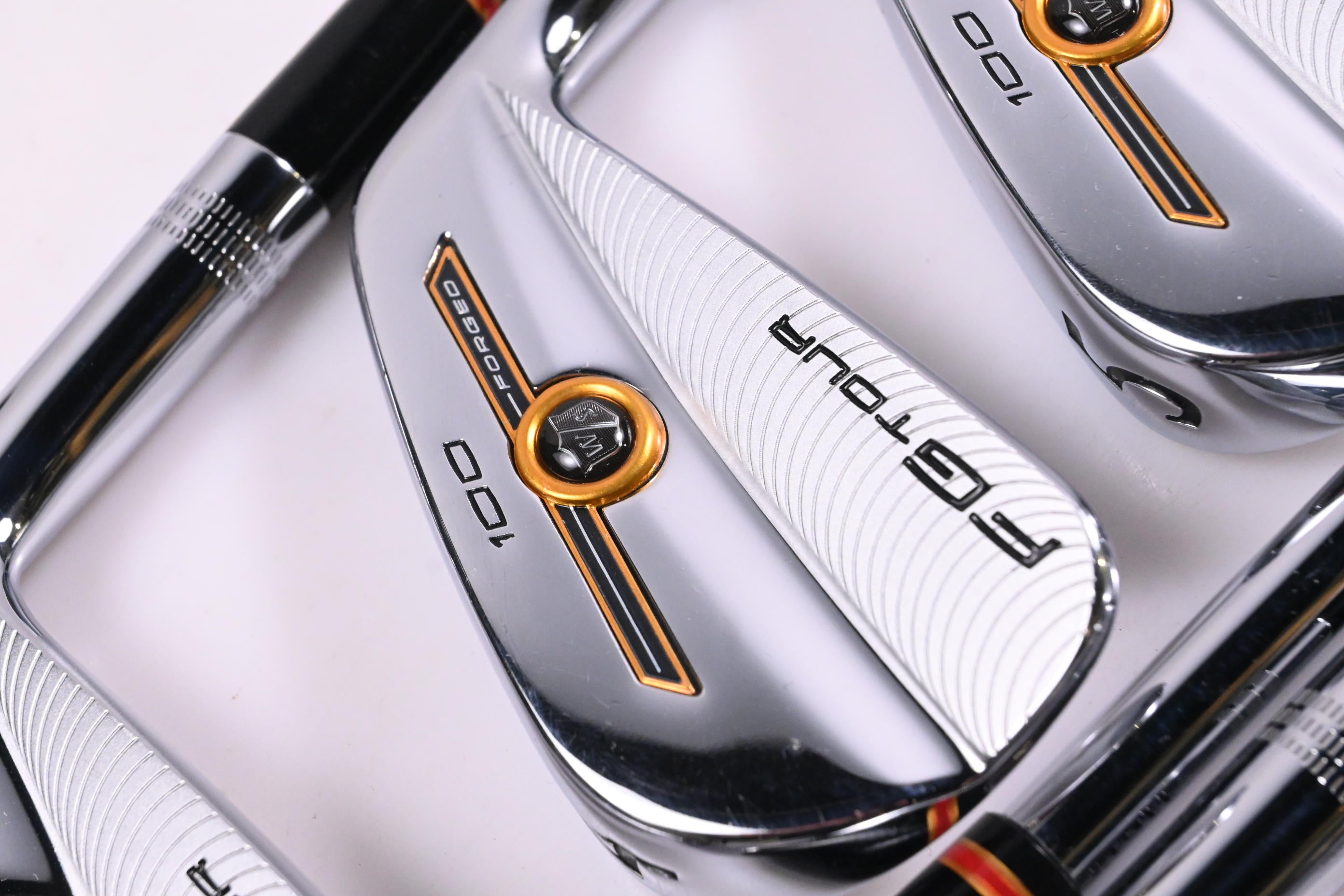 Wilson FG Tour 100 Irons / 3-PW / Regular Flex Dynamic Gold R300 Shafts