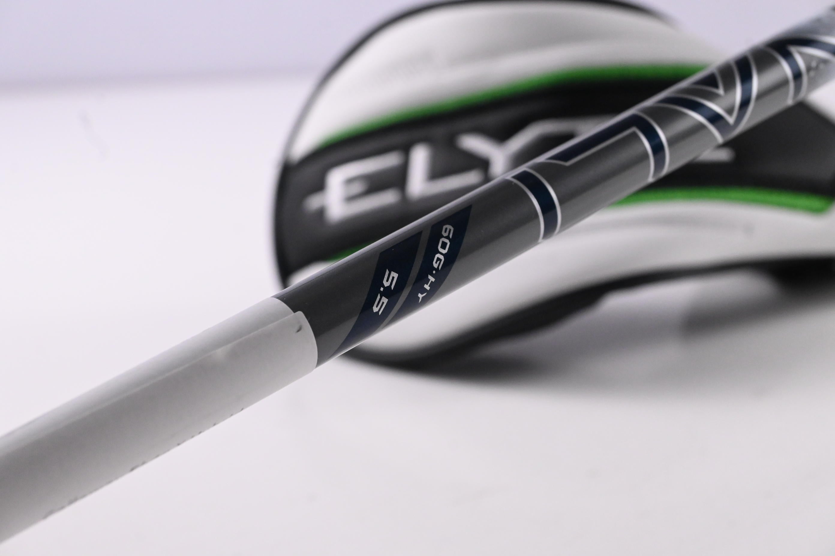 Callaway Elyte X #4 Hybrid / 21 Degree / Regular Flex Denali Charcoal 60 Shaft