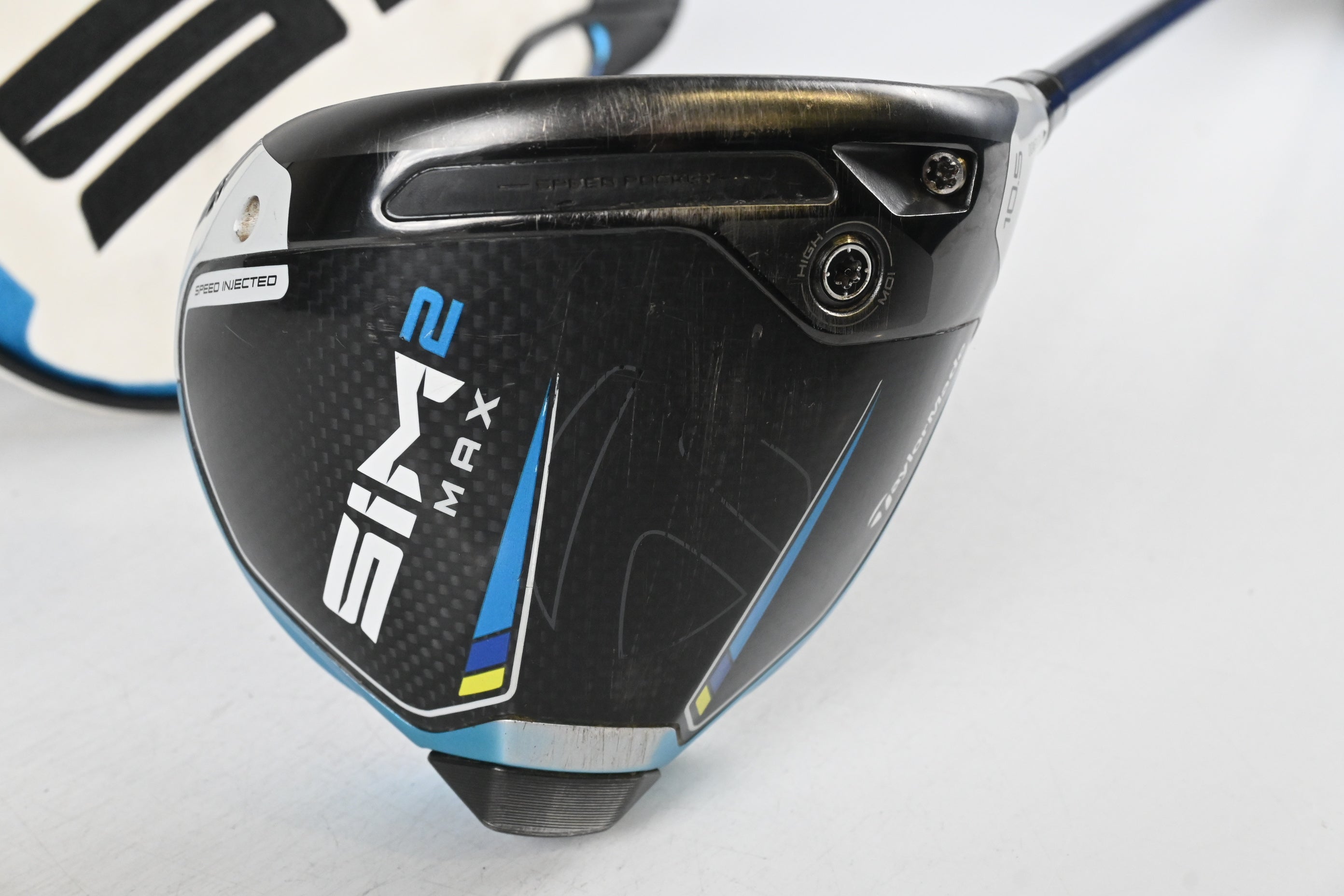 Taylormade SIM2 Max Driver / 10.5 Degree / Regular Flex Ventus Blue 5 Shaft