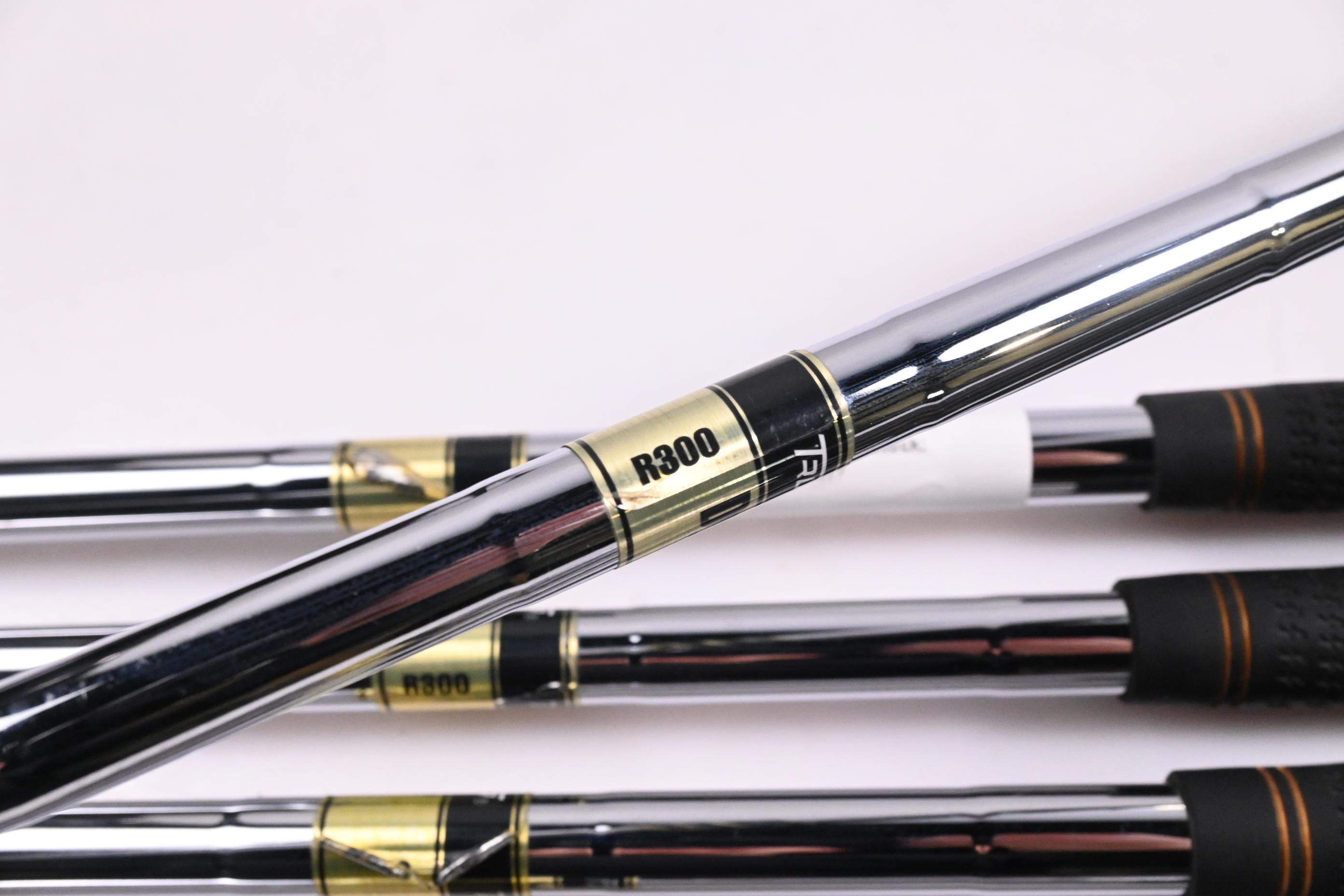 Wilson FG Tour 100 Irons / 3-PW / Regular Flex Dynamic Gold R300 Shafts
