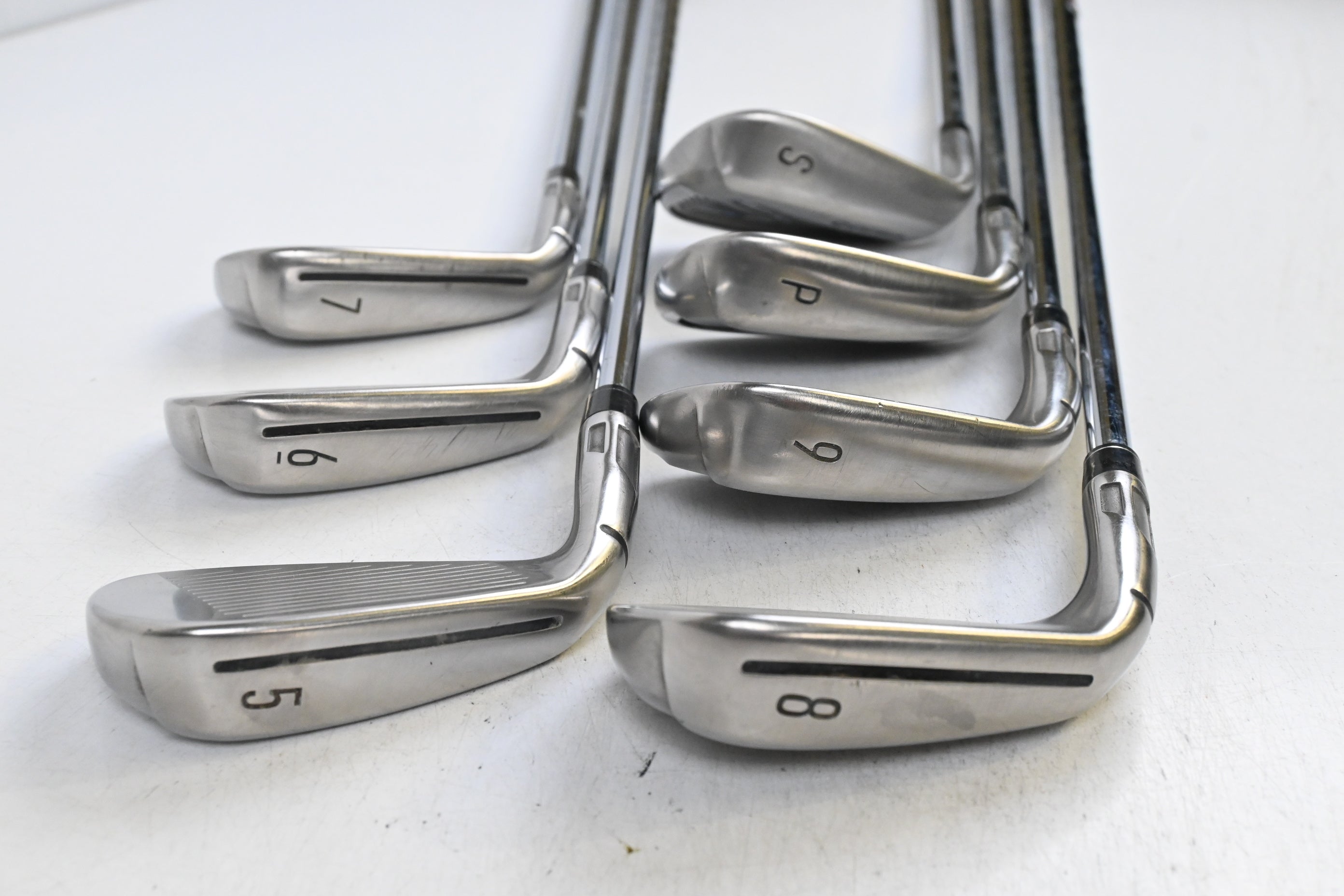 Taylormade SIM2 Max Irons / 5-PW+SW / Regular Flex KBS MAX MT 85 Shafts