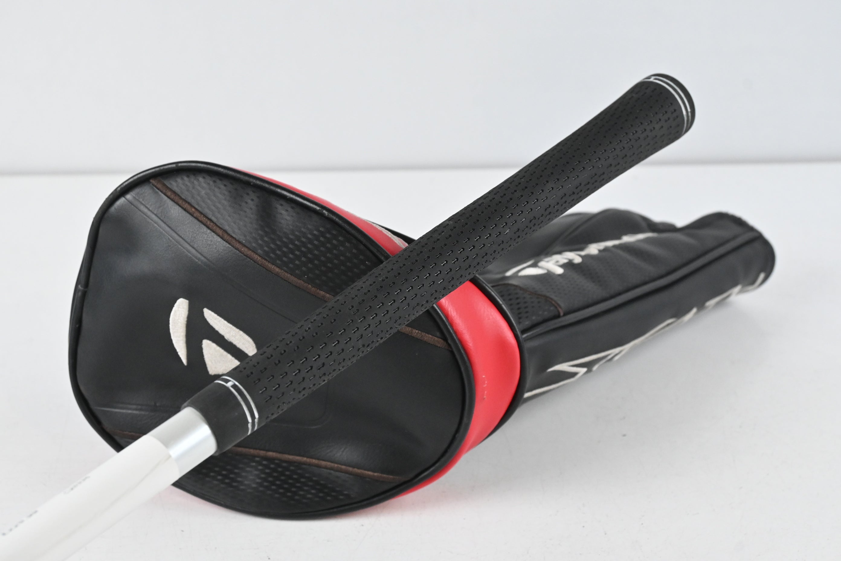 Taylormade Stealth Driver / 9 Degree / Regular Flex Kuro Kage Silver TiNi 60