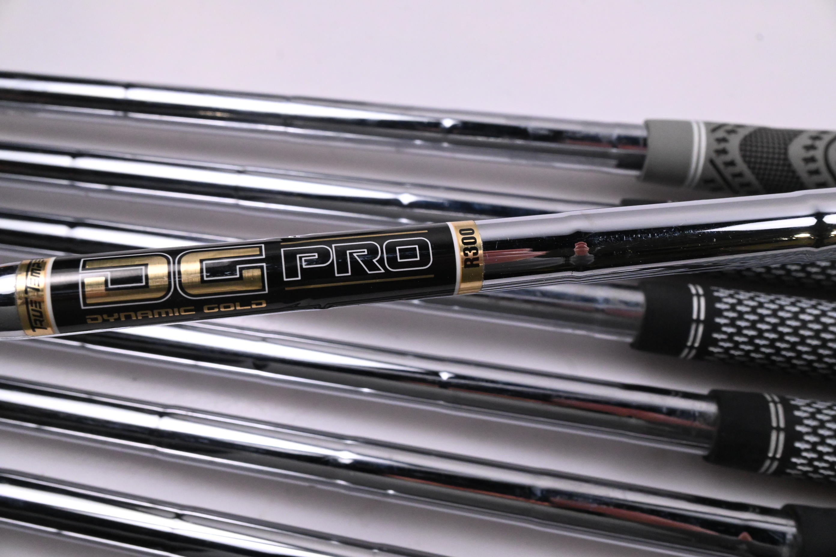 Mizuno MP-33 Irons / 3-PW / Regular Flex Dynamic Gold Pro R300 Shafts