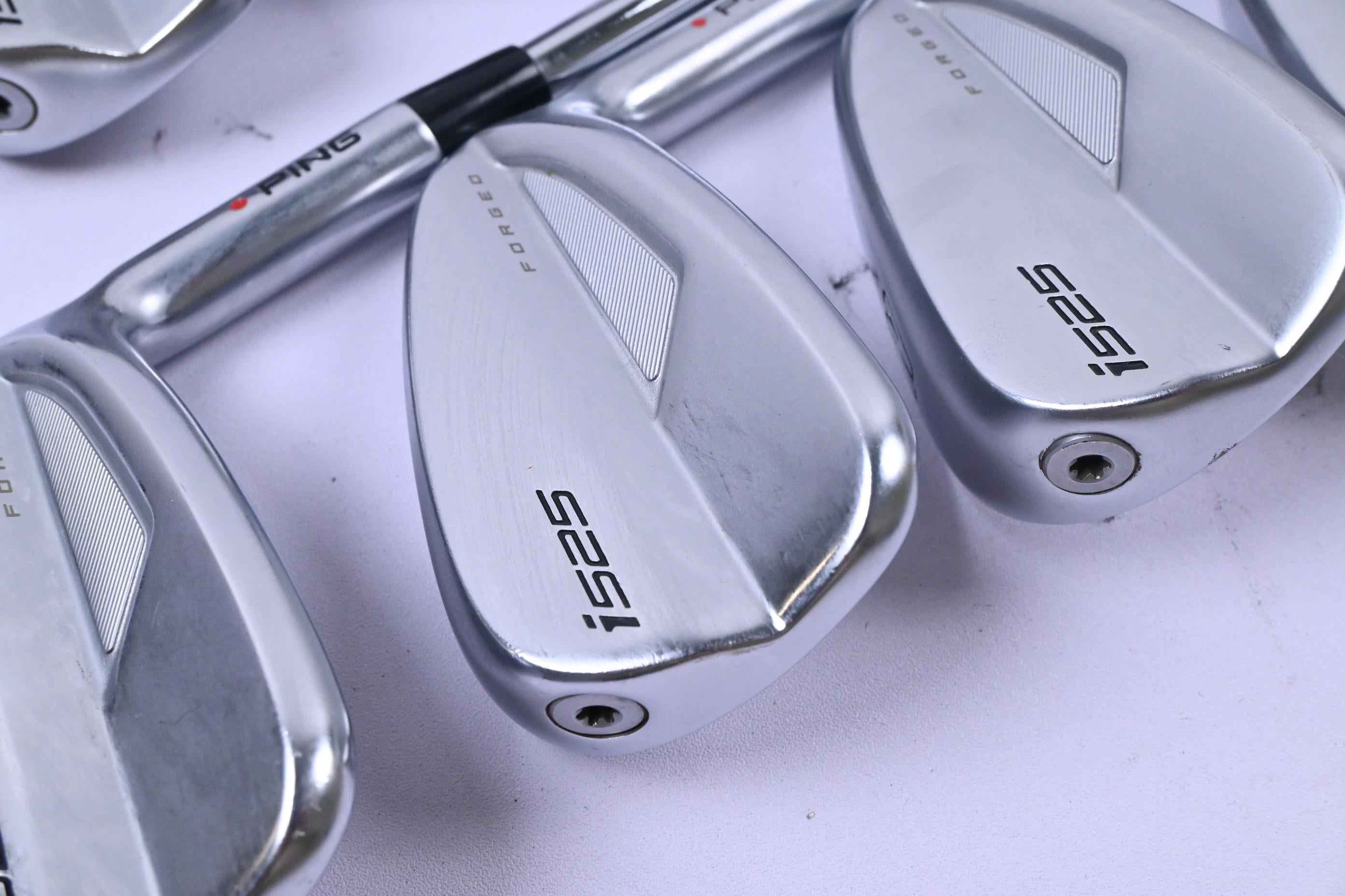Ping i525 Irons / 5-PW+GW / Red Dot / Regular Flex Elevate MPH 95 Shafts