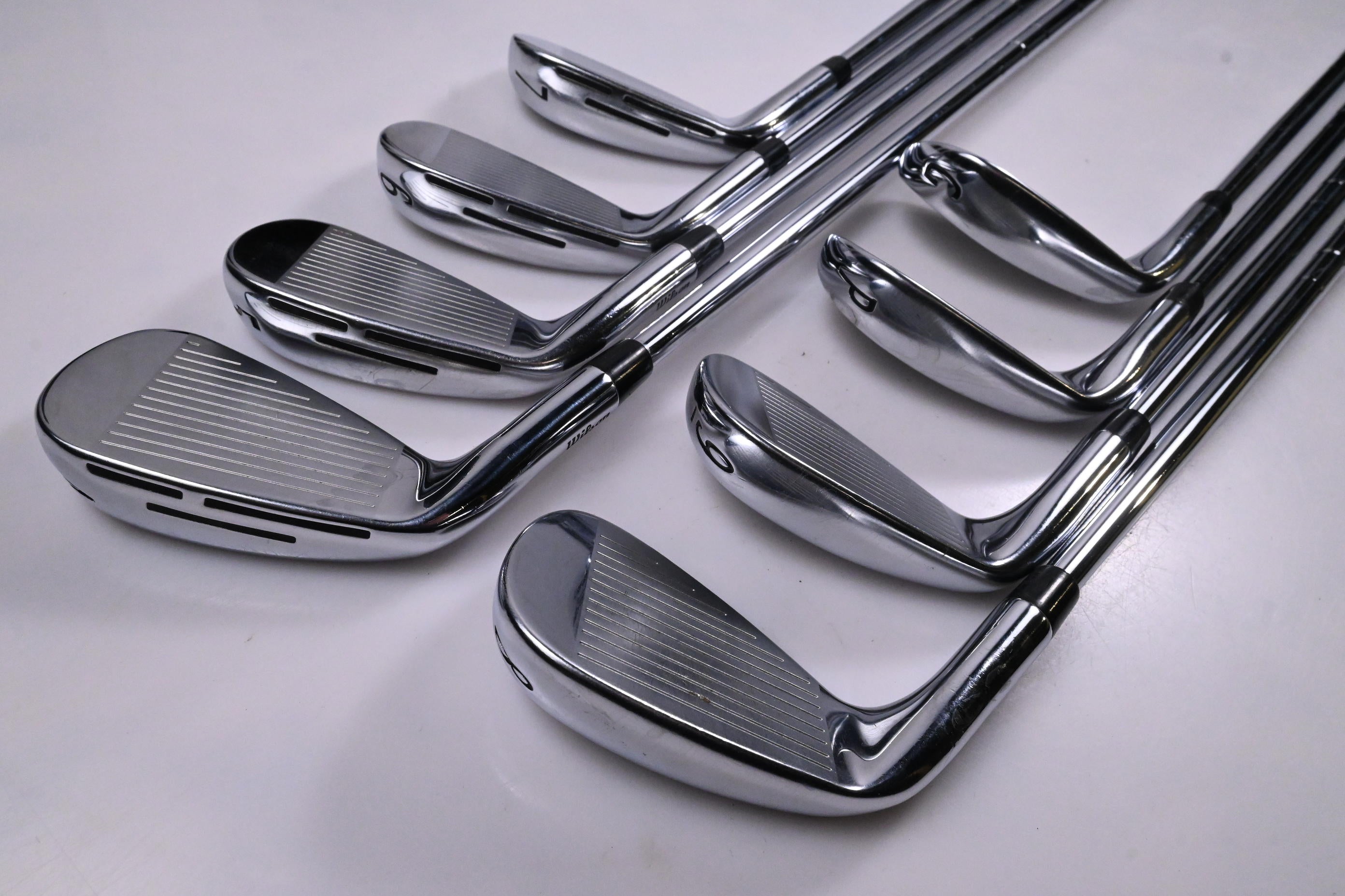 Wilson D9 Forged Irons / 4-PW+GW / Stiff Flex Dynamic Gold 105 S300 Shafts