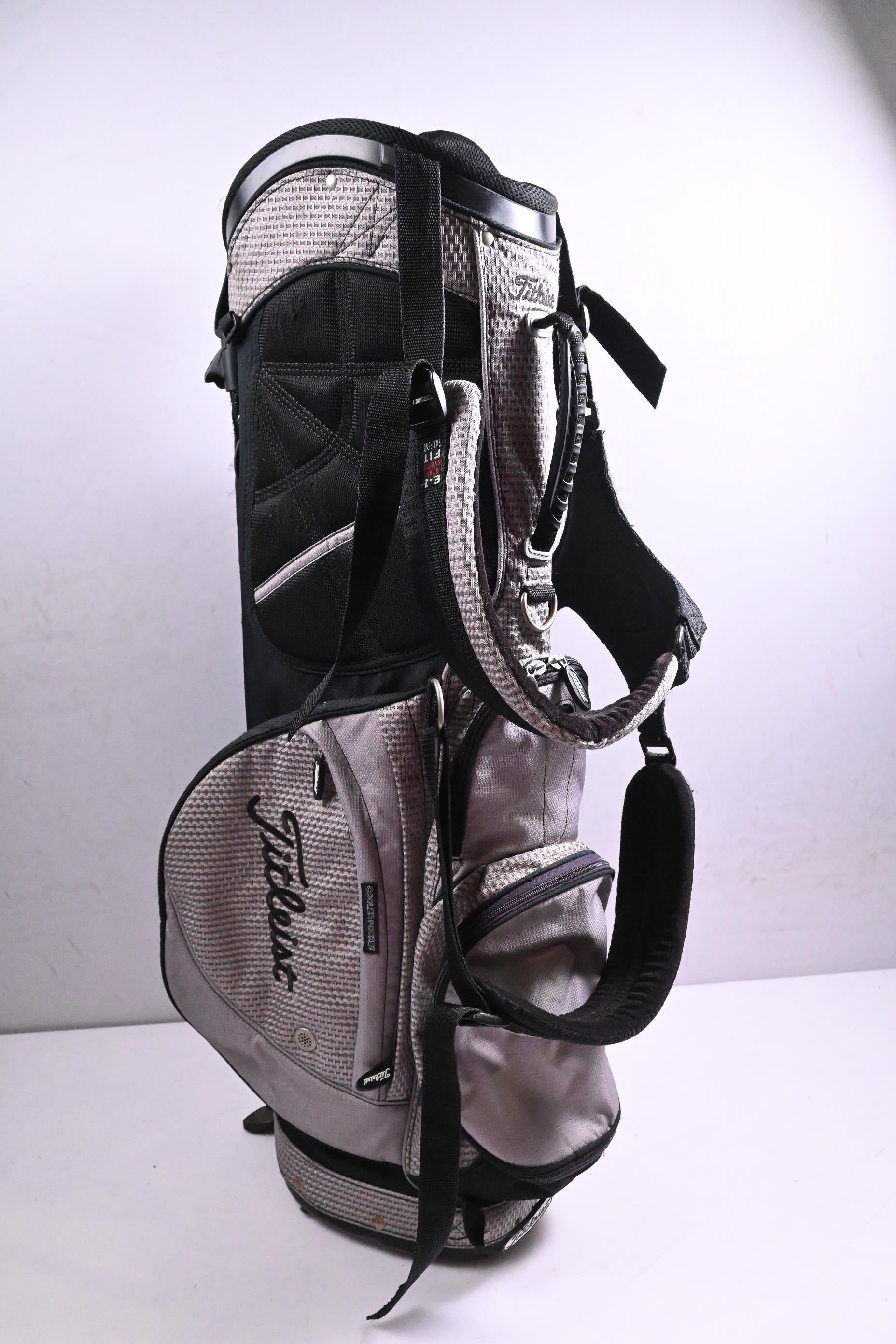 Titleist Stand Bag / 6-Way Divider / Grey, Black