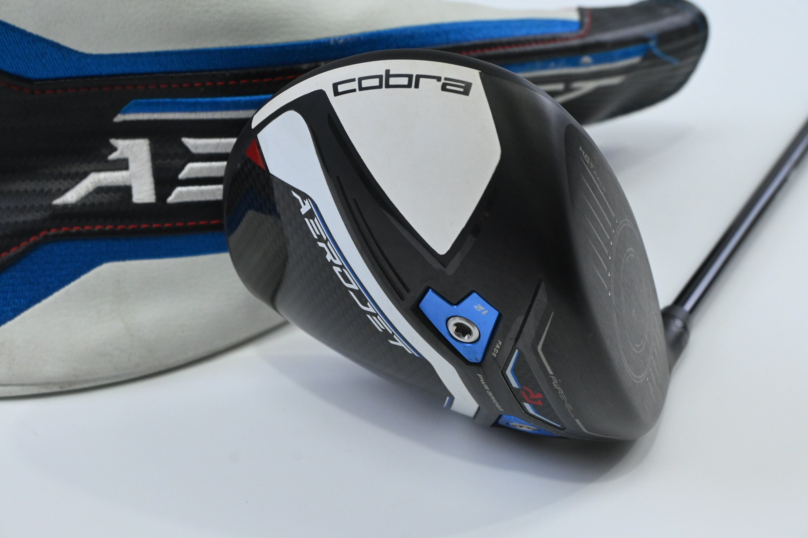 Cobra Aerojet LS Driver / 9 Degree / Stiff Flex Kai'li White 60