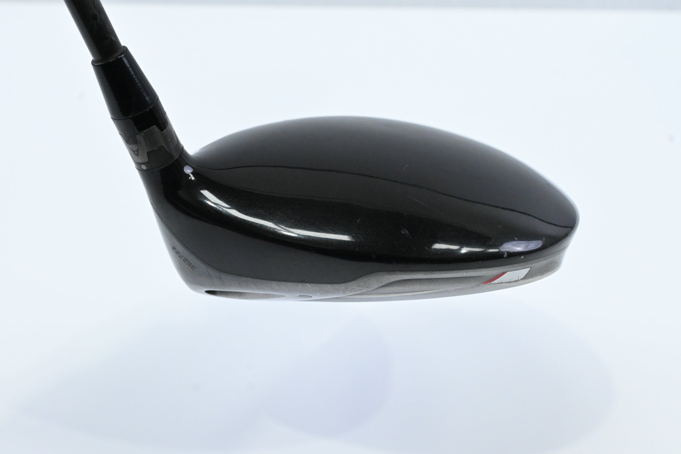 Titleist 913 D2 Driver / 10.5 Degree / Stiff Flex Aldila RIP Phenom 70 Shaft