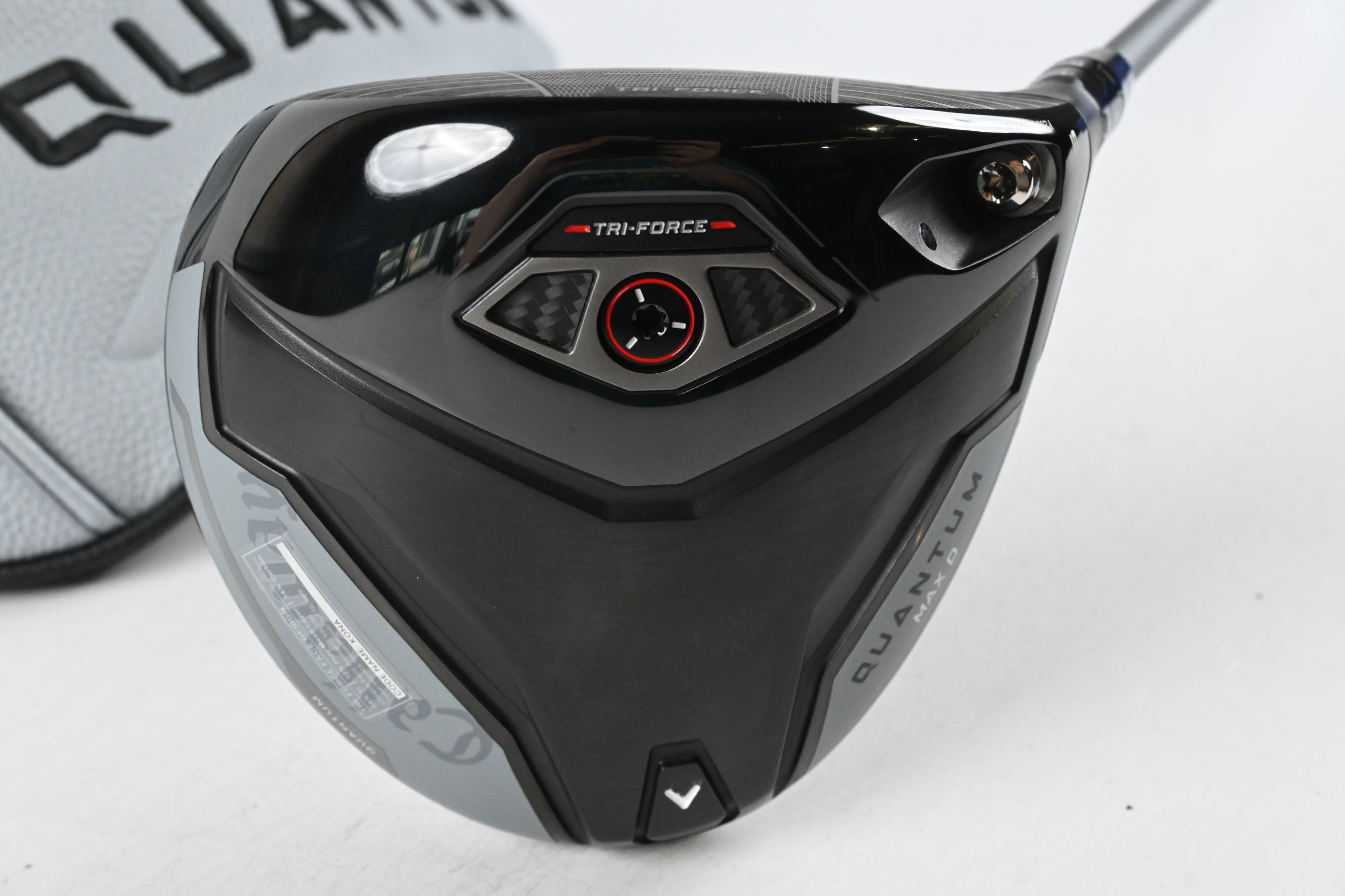 Callaway Quantum Max D Driver / 10.5 Degree / Regular Flex Denali Frost White 50
