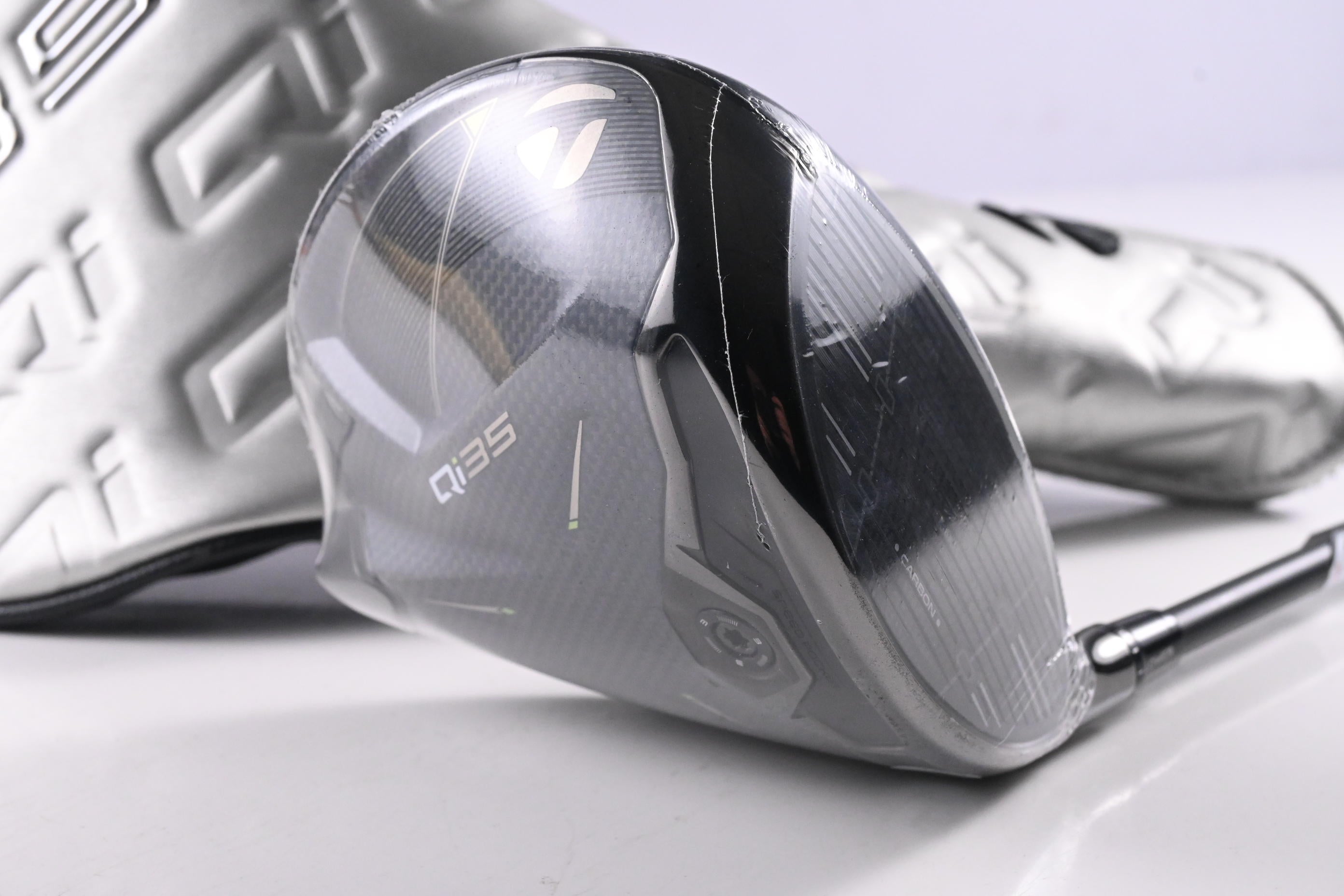 Taylormade Qi35 Driver / 10.5 Degree / Regular Flex Fujikura Ventus Blue '25 5