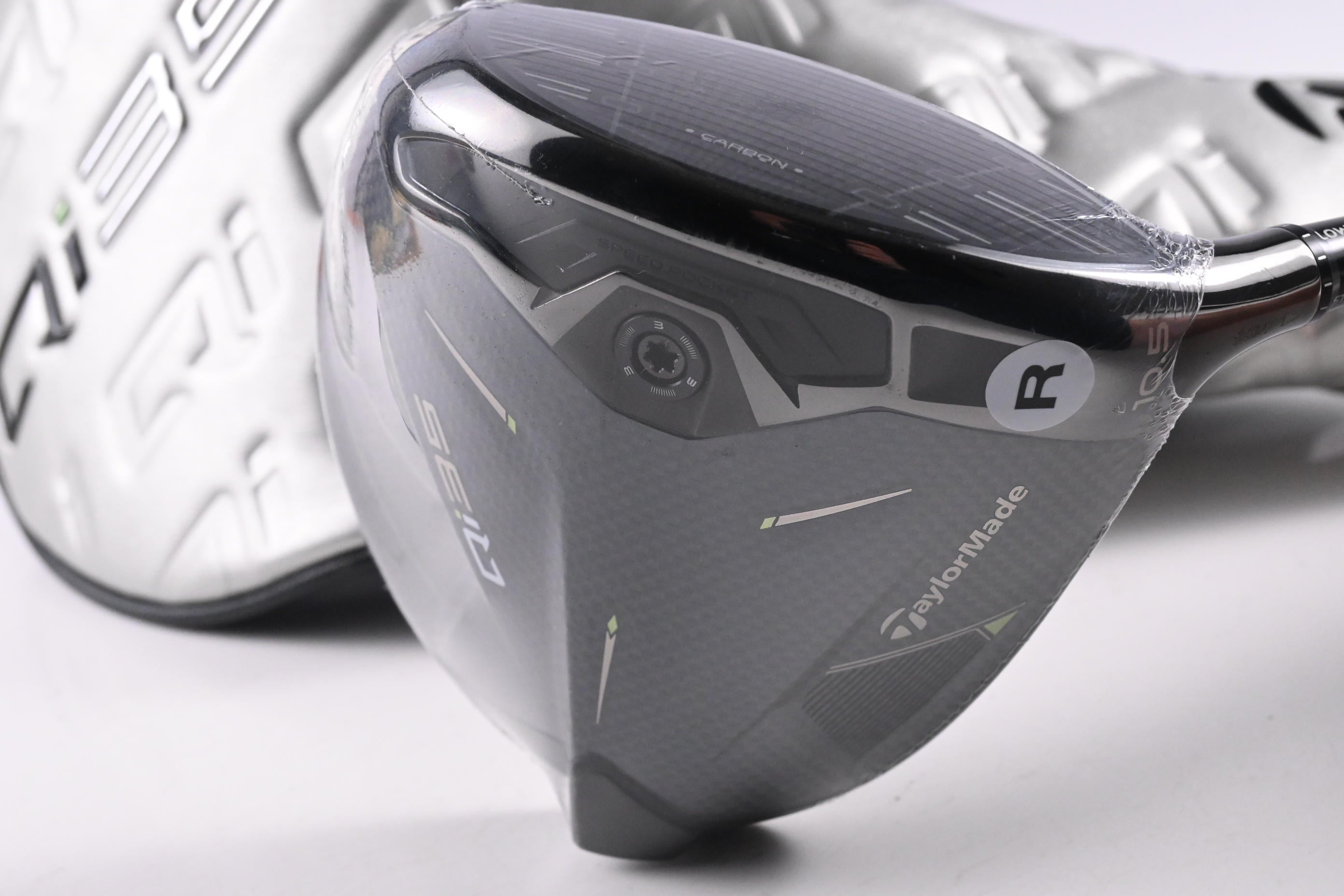 Taylormade Qi35 Driver / 10.5 Degree / Regular Flex Fujikura Ventus Blue '25 5