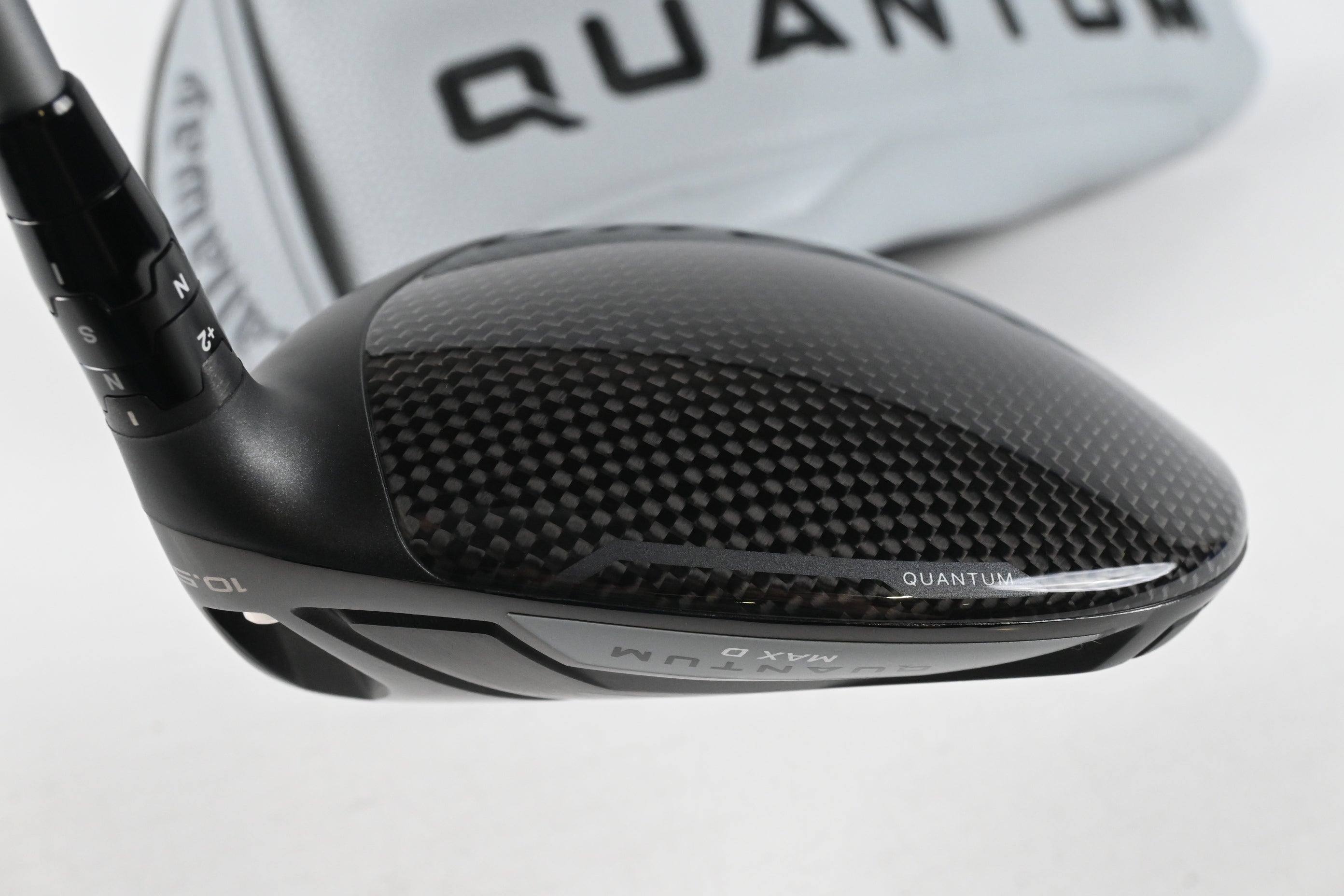 Callaway Quantum Max D Driver / 10.5 Degree / Regular Flex Denali Frost White 50