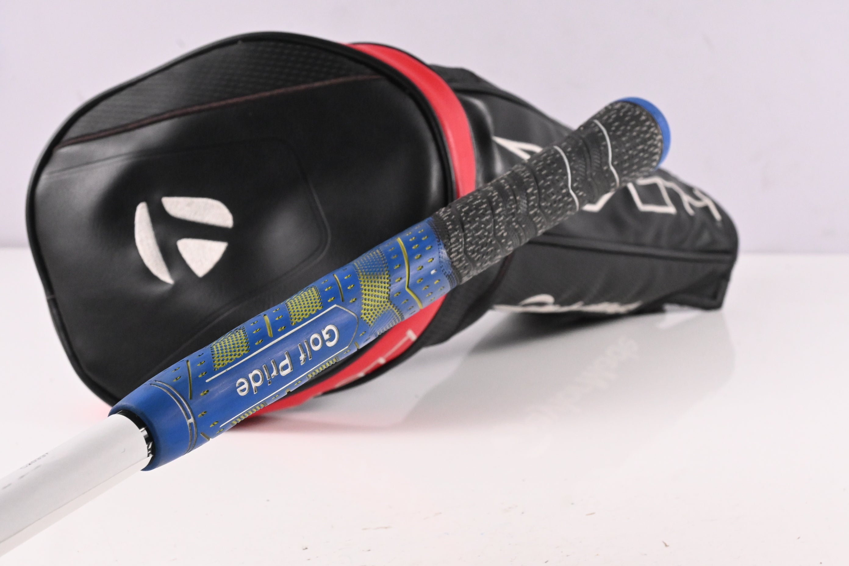 Taylormade Stealth Plus Driver / 8 Degree / Stiff Flex Accra FX 3.0 360 Shaft