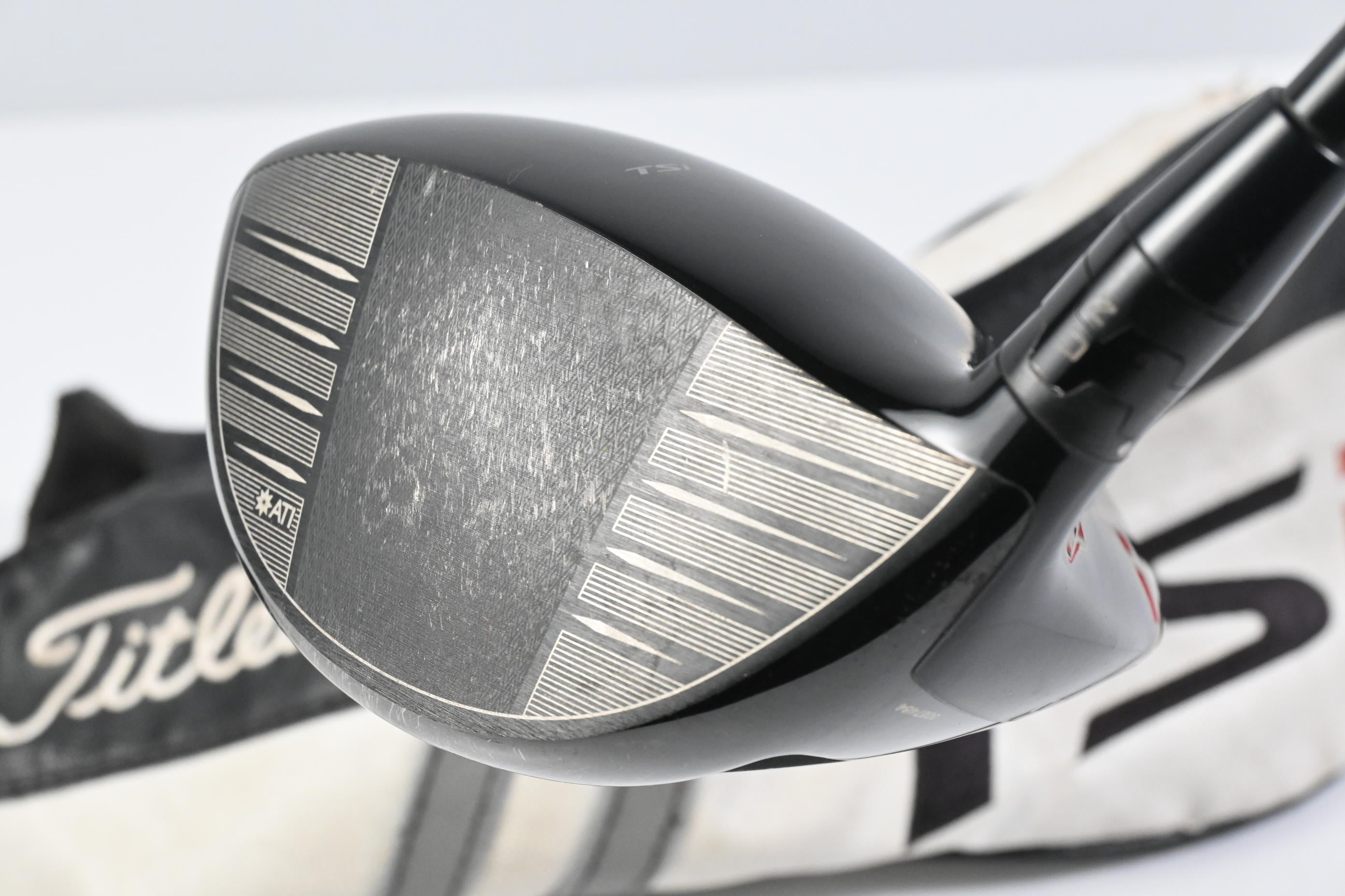 Titleist TSi2 Driver / 11 Degree / Regulr Flex Tensei AV Raw Blue 55 Shaft