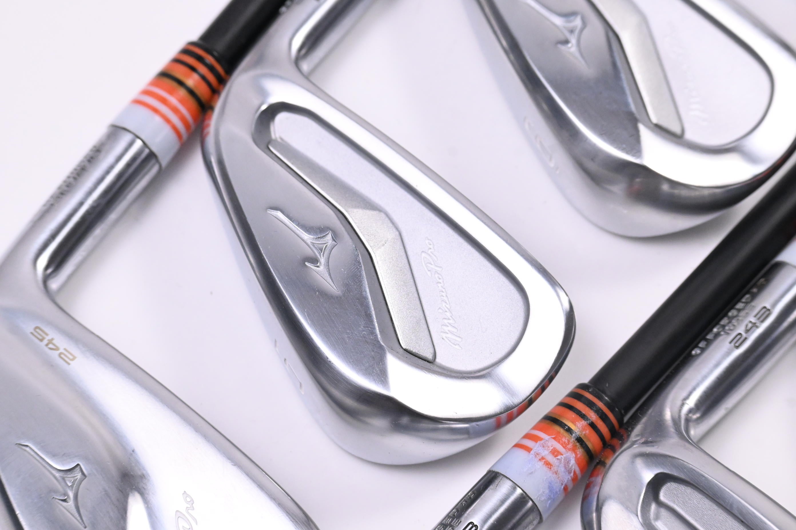 Mizuno Pro 245/243 Irons / 4-PW+GW / X-Flex KBS PGI 100 Shafts