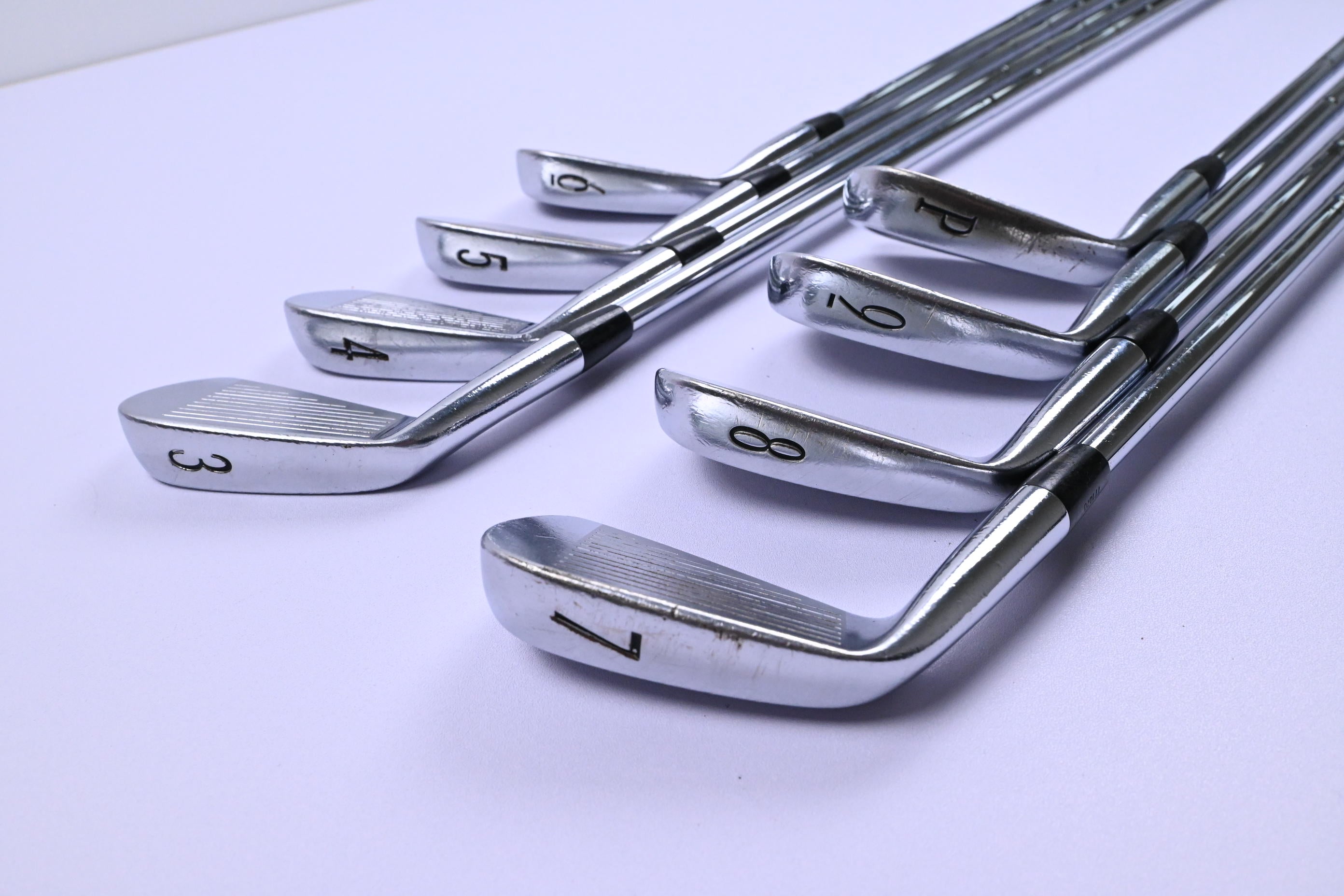 Titleist 695CB Forged Irons / 3-PW / Regular Flex Dynamic Gold R300  Shafts
