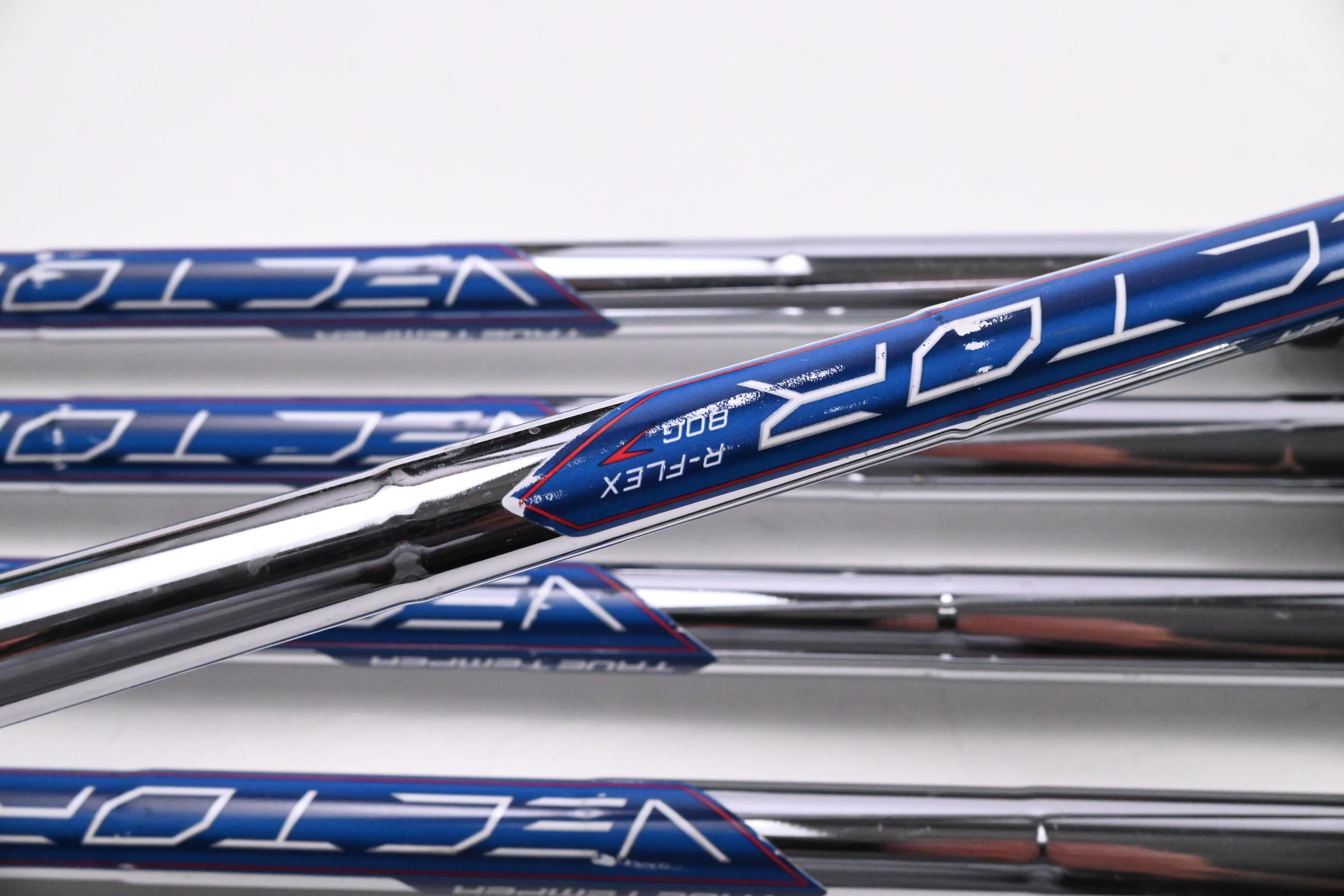 Callaway Elyte Irons / 6-PW / Regular Flex Vector 80 Shafts