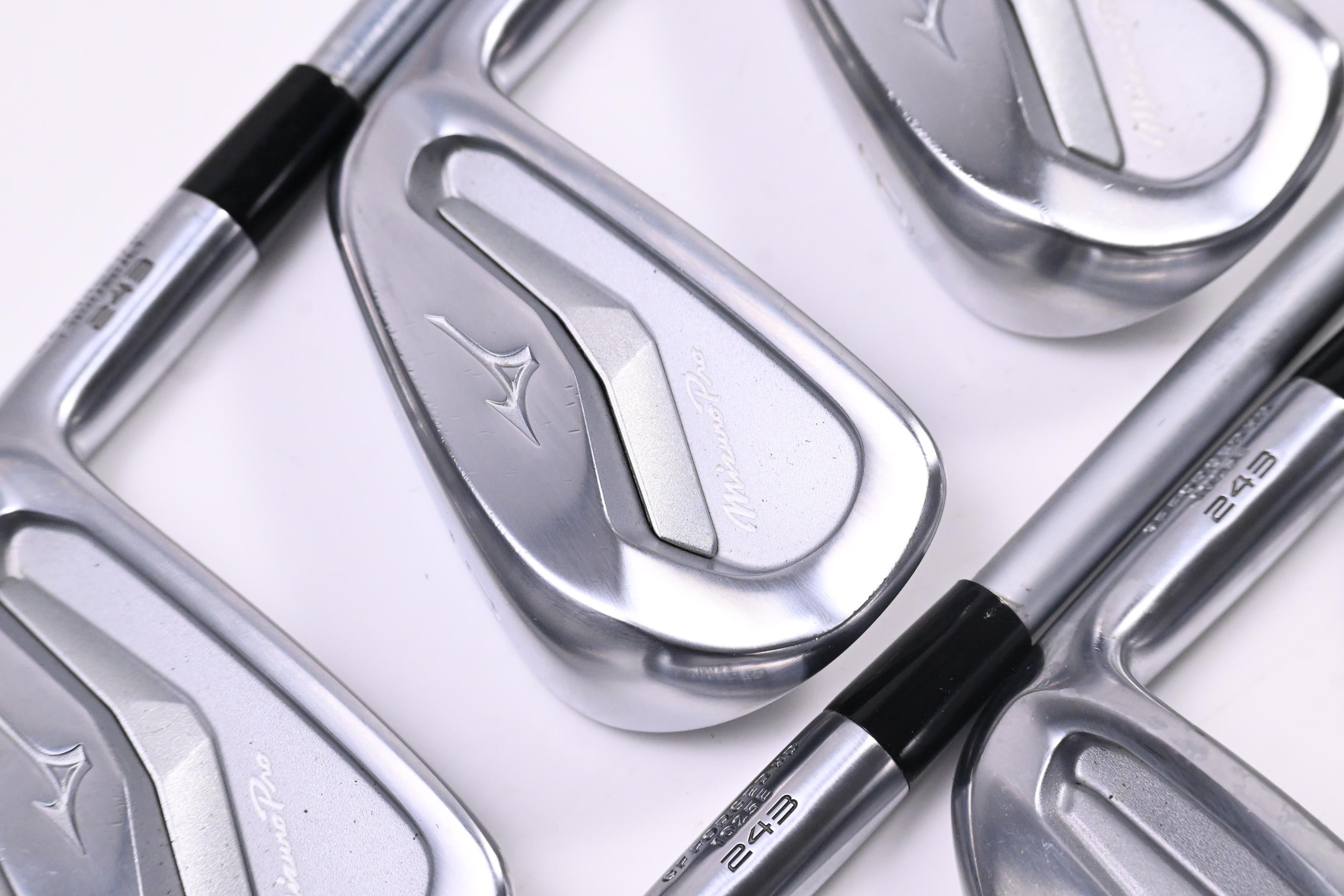 Mizuno Pro 243 Irons / 4-PW+GW / Stiff Flex Project X LS 110 Shafts