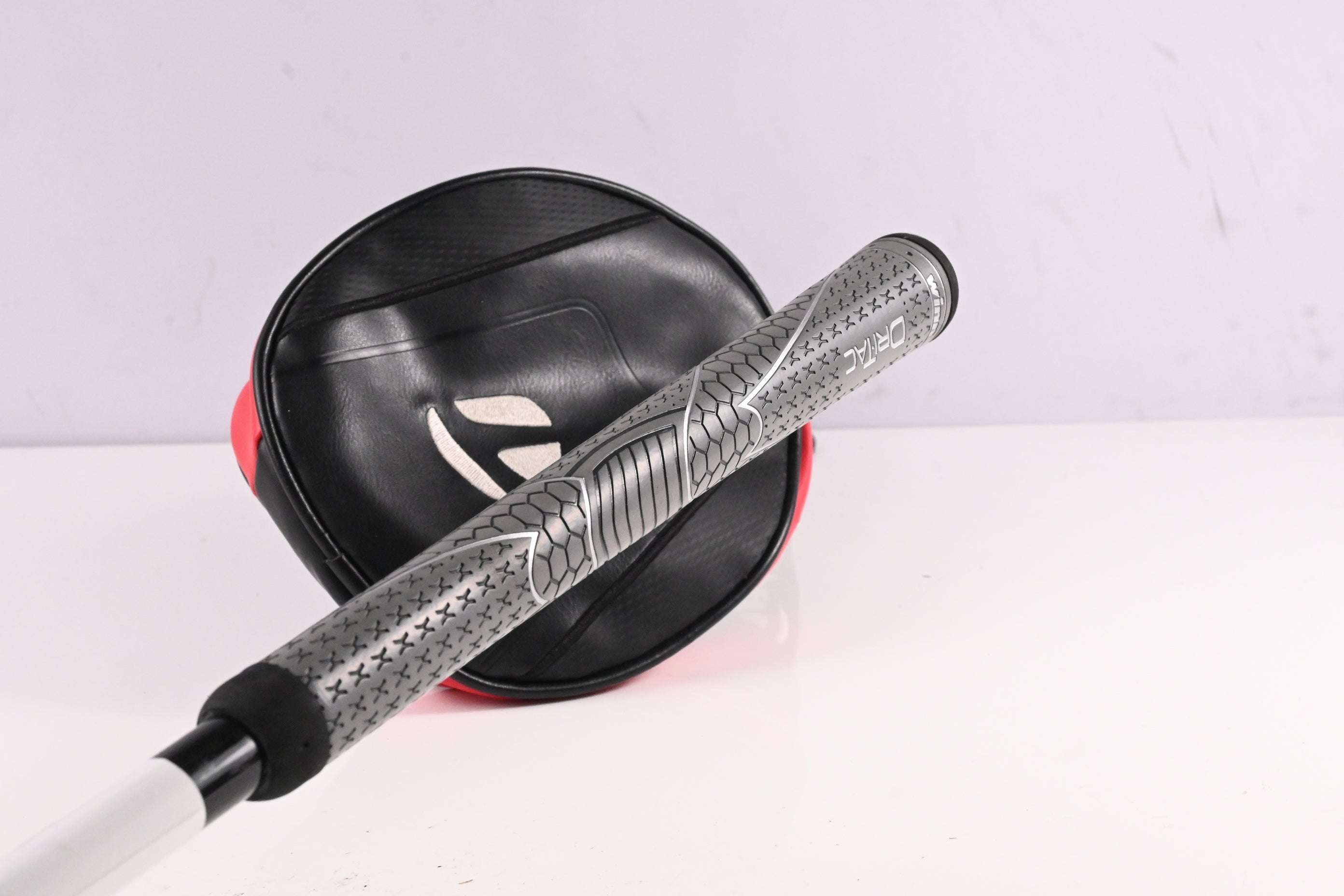 Taylormade Stealth HD Driver / 9 Degree / Regular Flex Ventus Red 5 Shaft