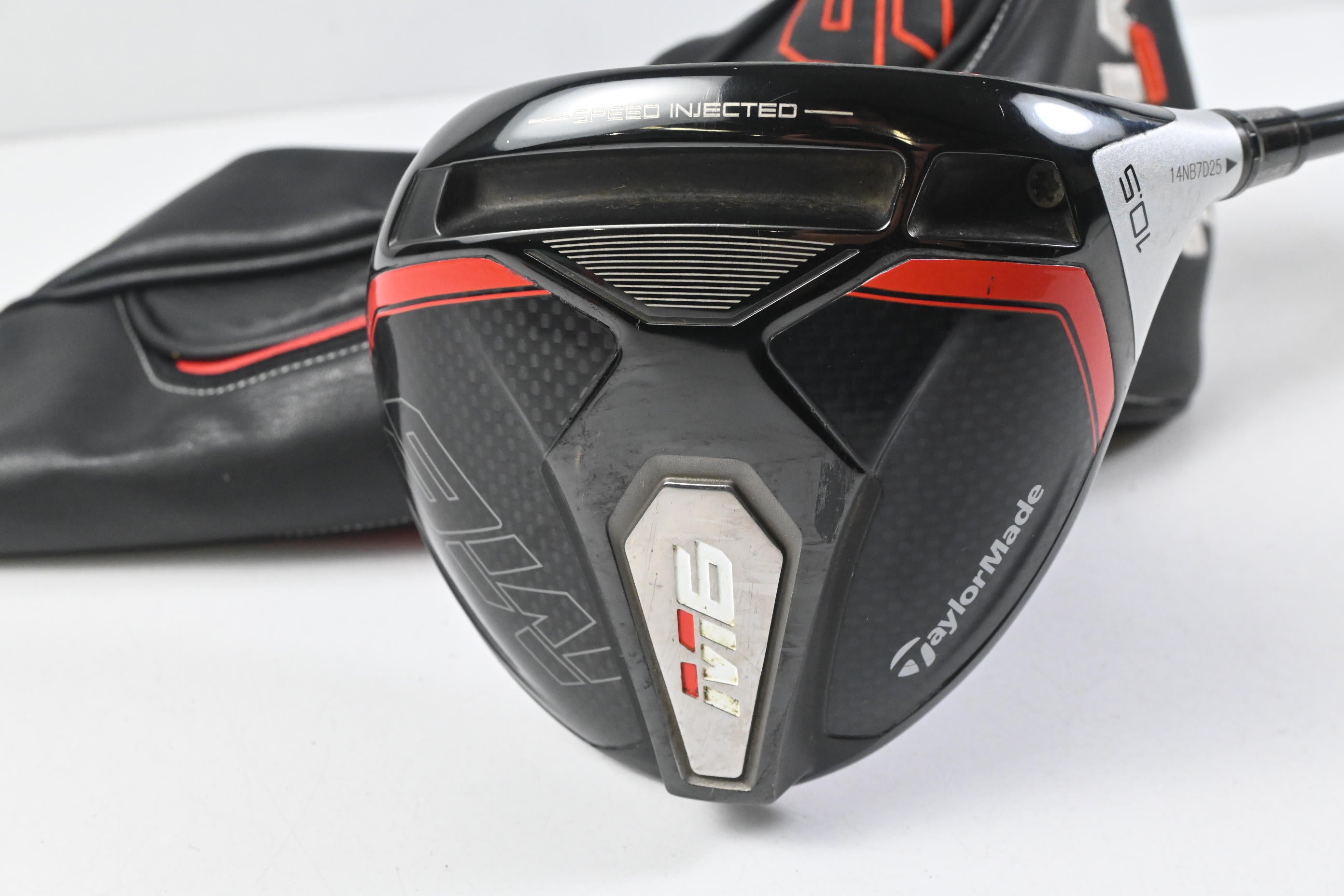 Taylormade M6 Driver / 10.5 Degree / Regular Flex Fujikura Atmos Orange 5 Shaft