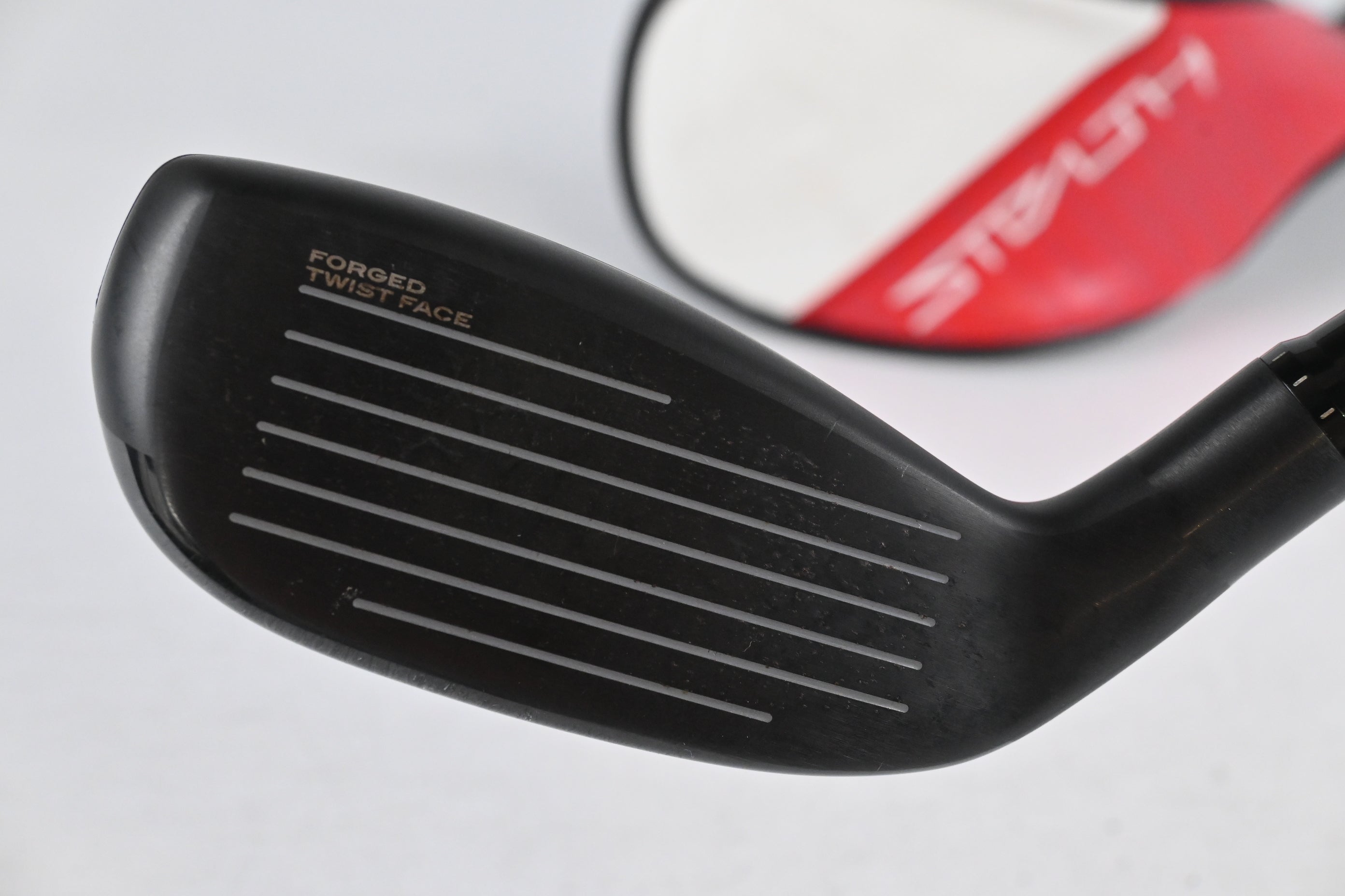 Taylormade Stealth 2 Plus #4 Hybrid / 22 Degree / Regular Flex Kai'li Red 75
