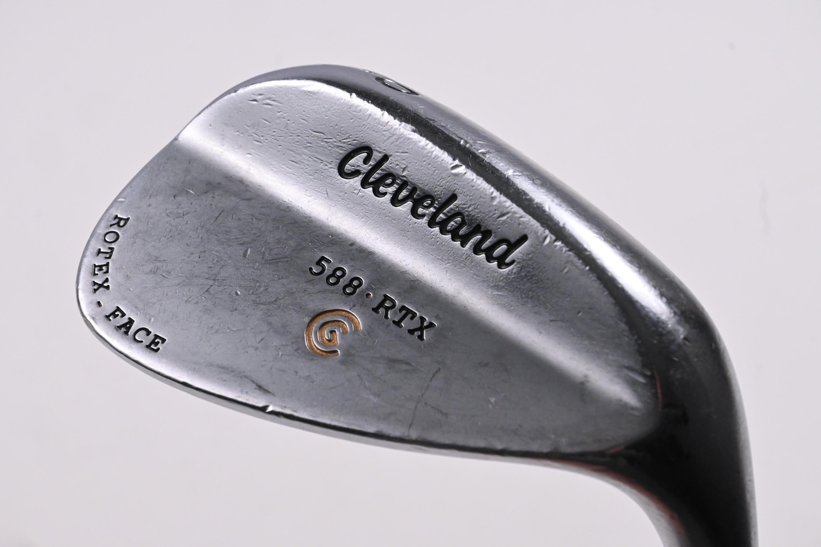 Cleveland 588 RTX Gap Wedge / 50 Degree / Wedge Flex Dynamic Gold Shaft