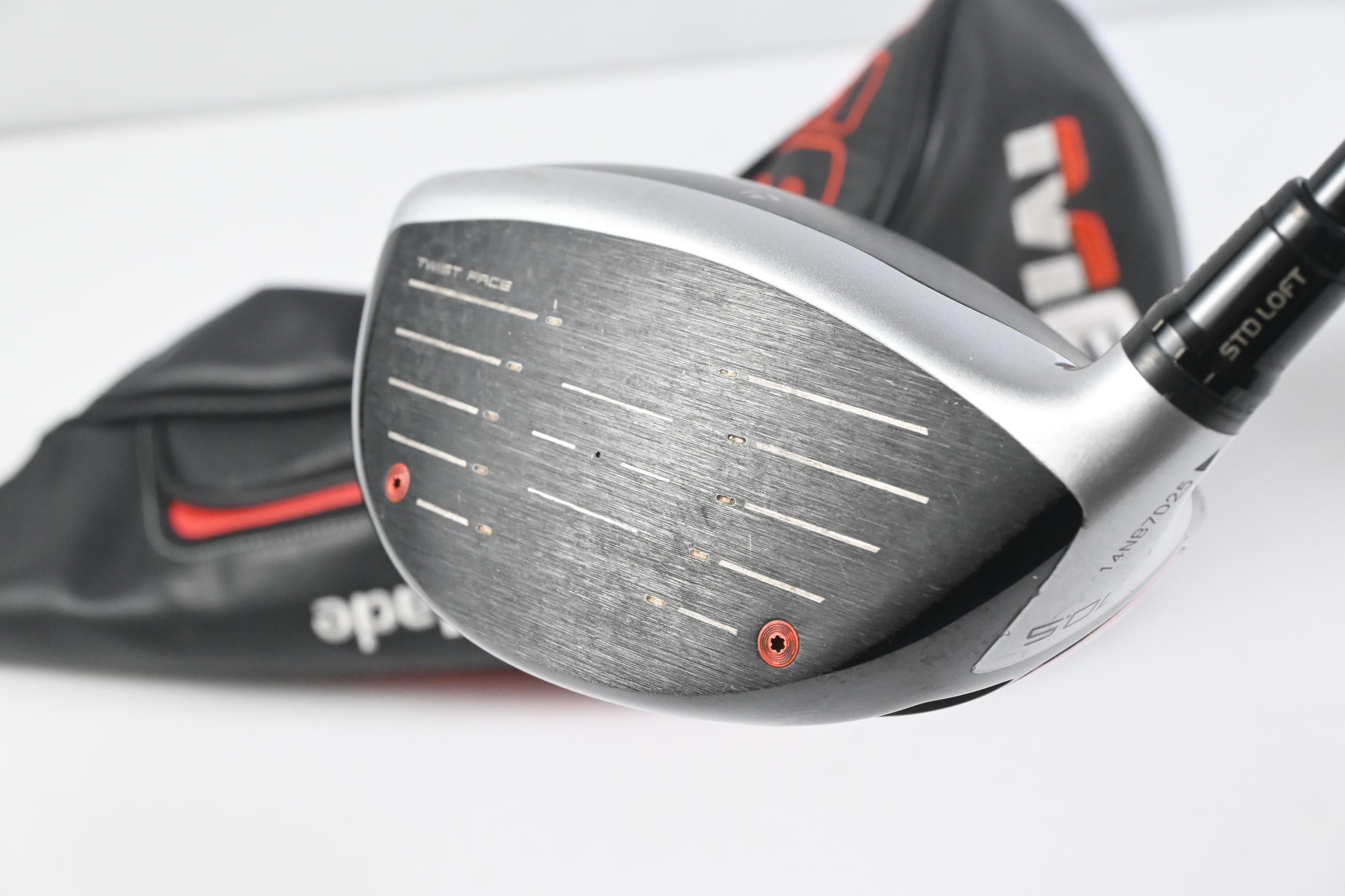 Taylormade M6 Driver / 10.5 Degree / Regular Flex Fujikura Atmos Orange 5 Shaft