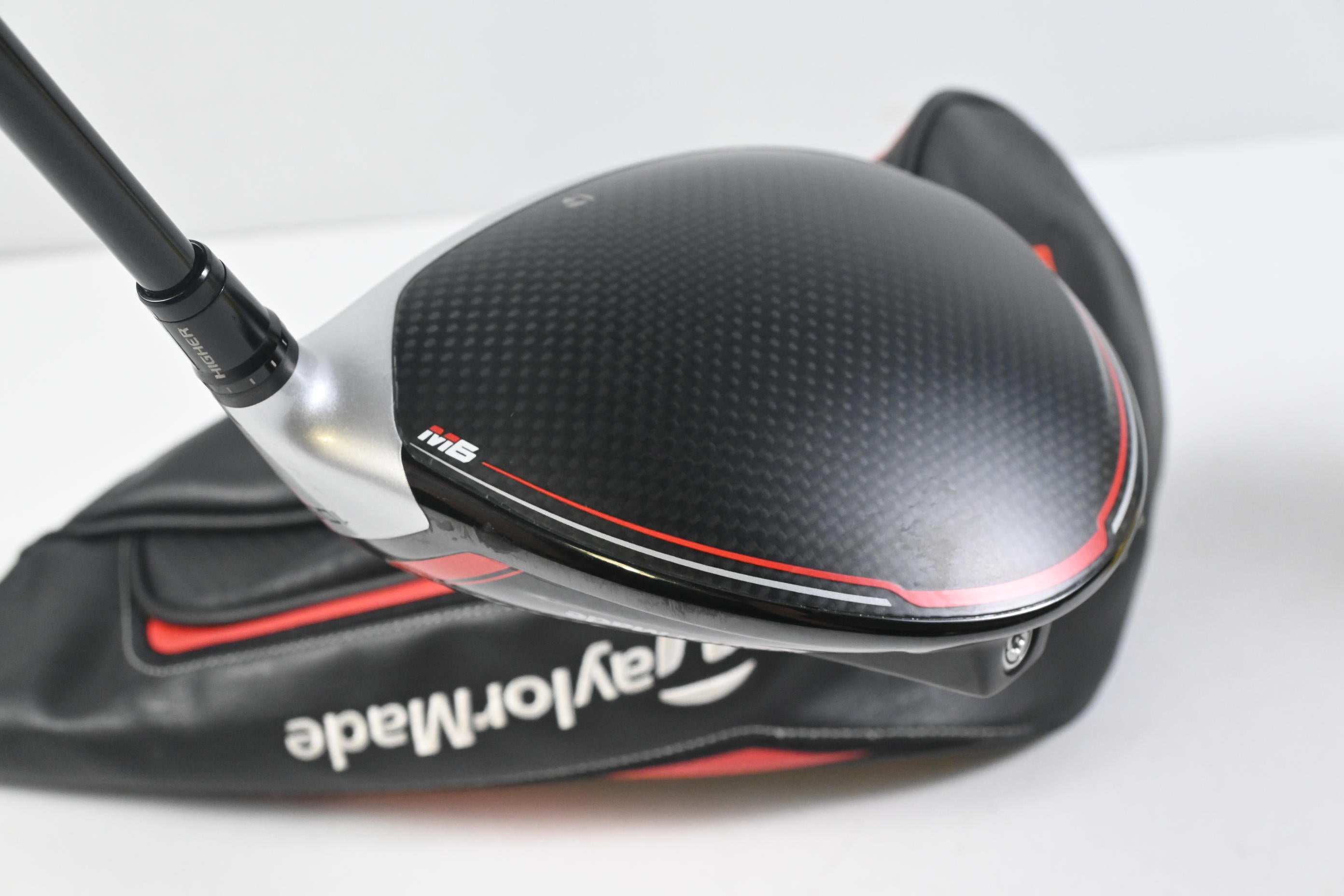 Taylormade M6 Driver / 10.5 Degree / Regular Flex Fujikura Atmos Orange 5 Shaft
