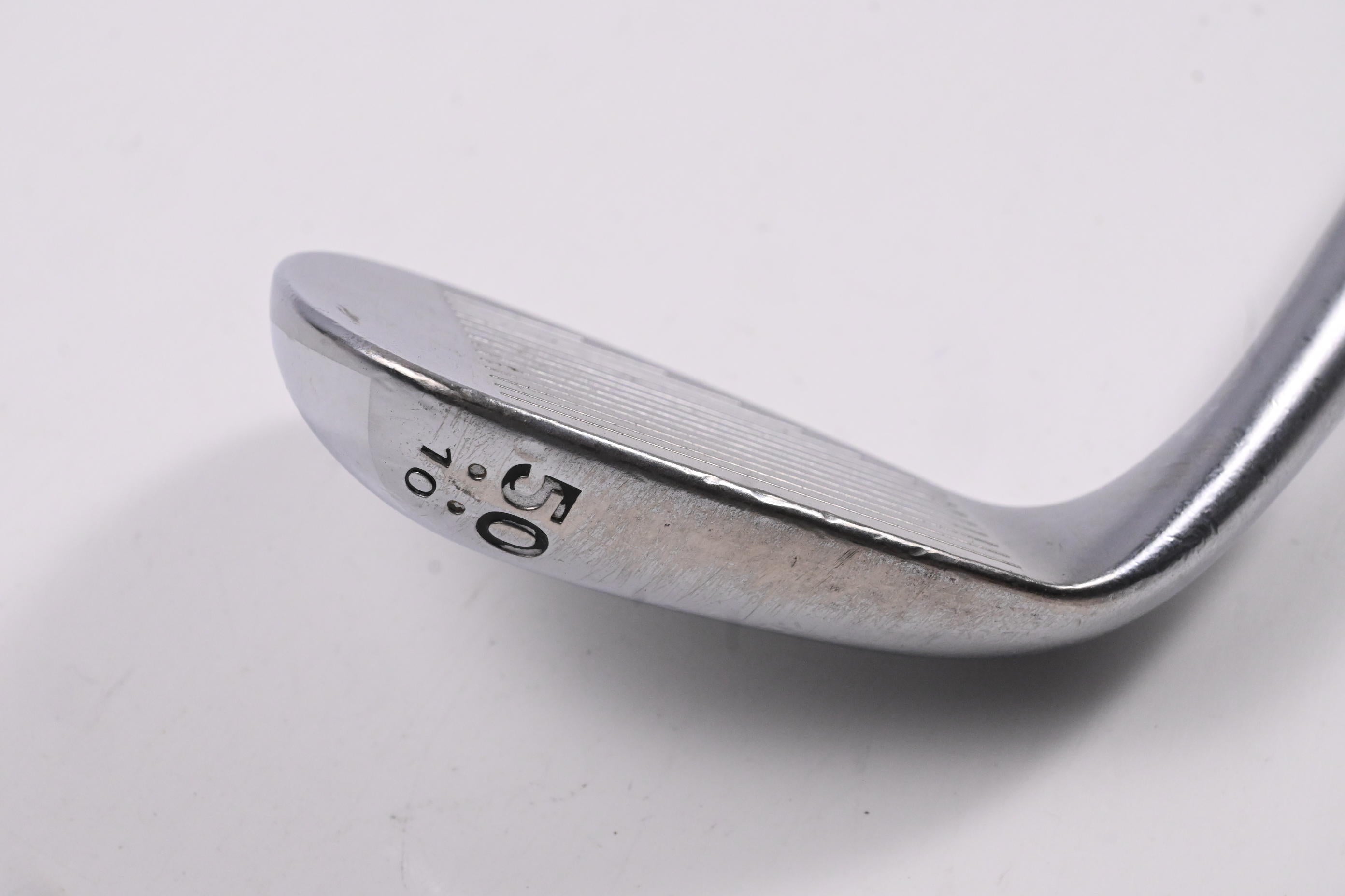 Cleveland 588 RTX Gap Wedge / 50 Degree / Wedge Flex Dynamic Gold Shaft