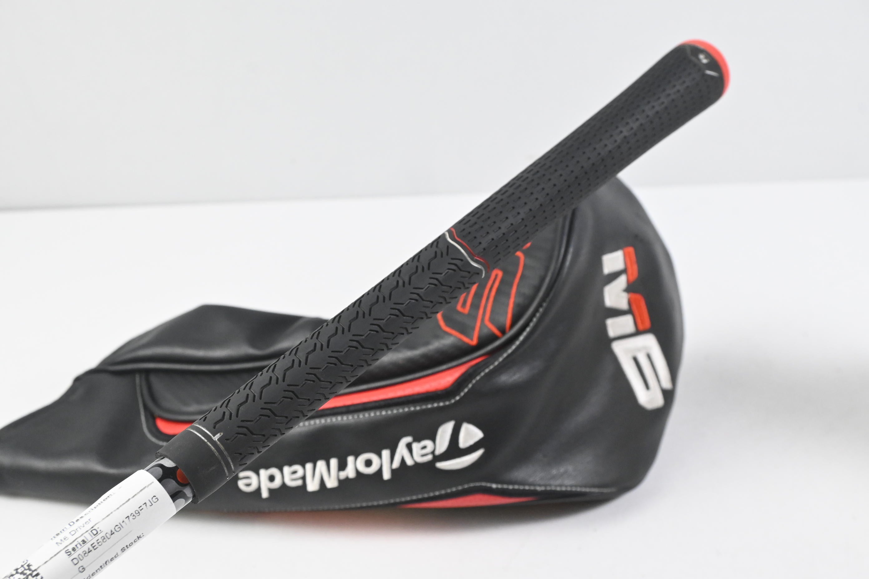 Taylormade M6 Driver / 10.5 Degree / Regular Flex Fujikura Atmos Orange 5 Shaft