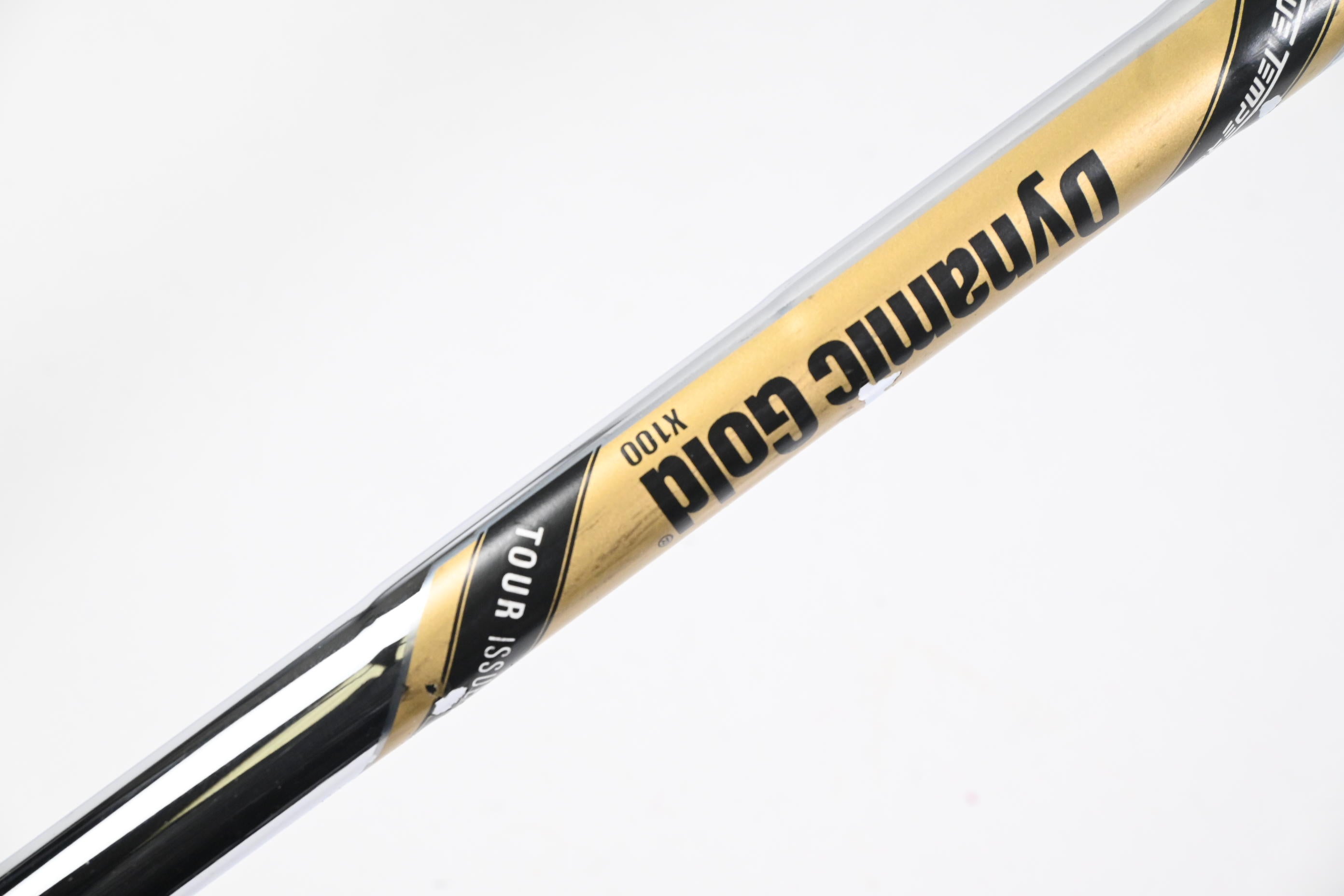 Wilson Staff Model Blade 2024 Pitching Wedge / 46 Degree / X-Flex Dynamic Gold