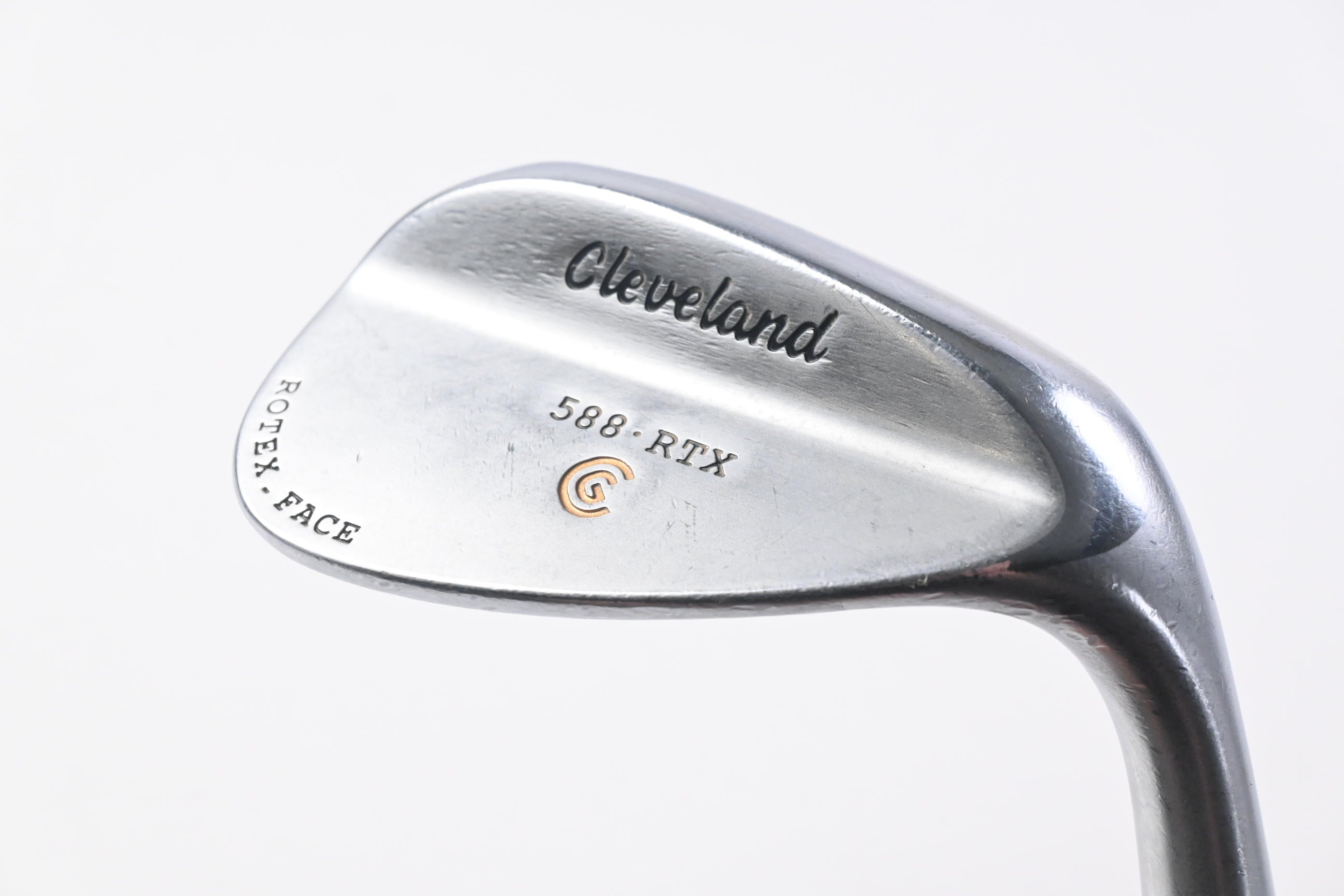 Cleveland 588 RTX Sand Wedge / 54 Degree / Wedge Flex Dynamic Gold Shaft