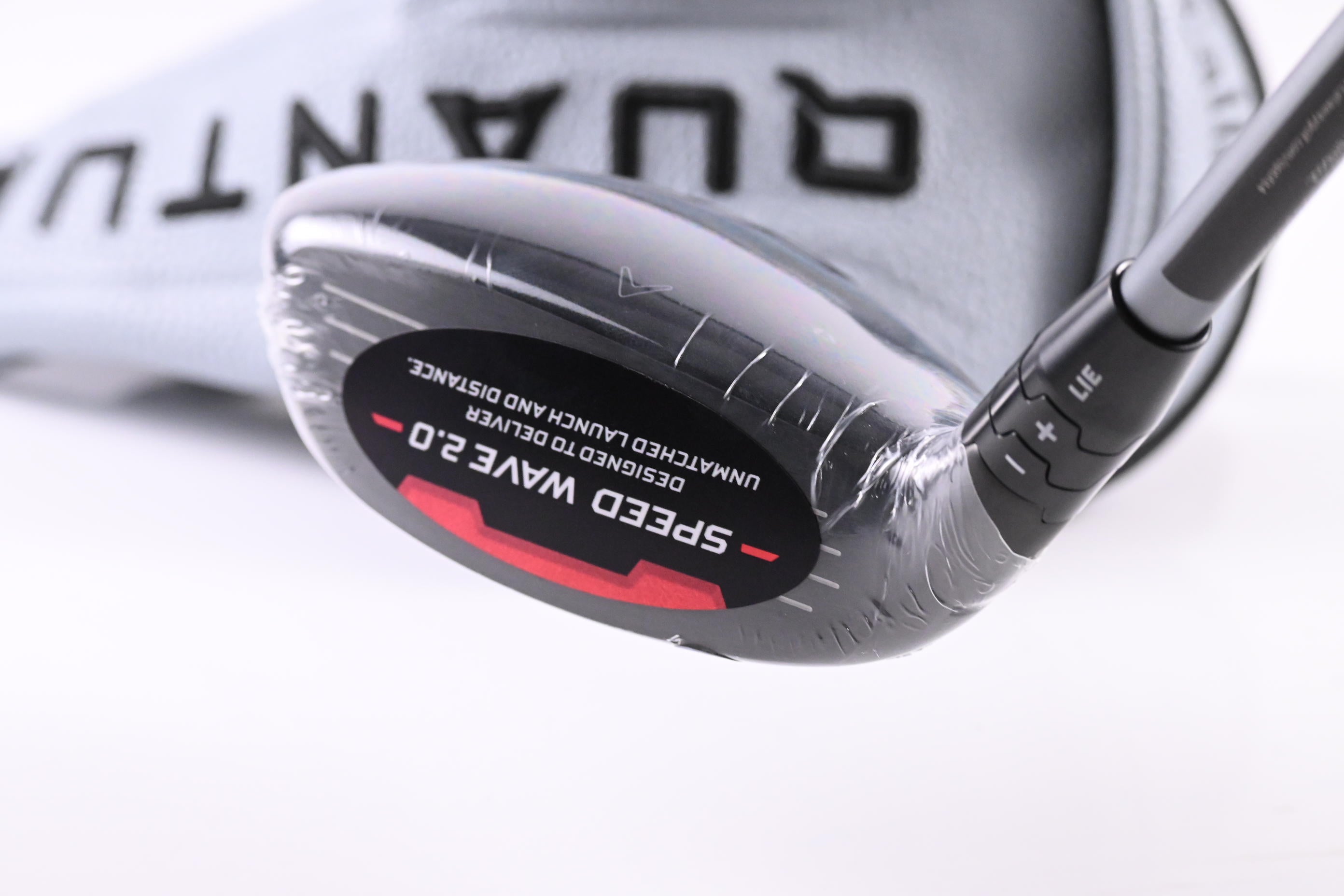 Callaway Quantum Max OS #4 Hybrid / 23 Degree / Regular Flex Denali Frost Silver