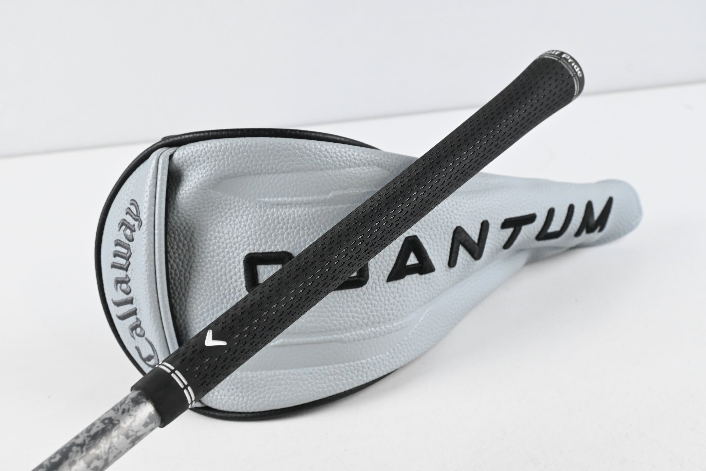 Callaway Quantum Max Driver / 10.5 Degree / Stiff Flex Denali Frost White 50