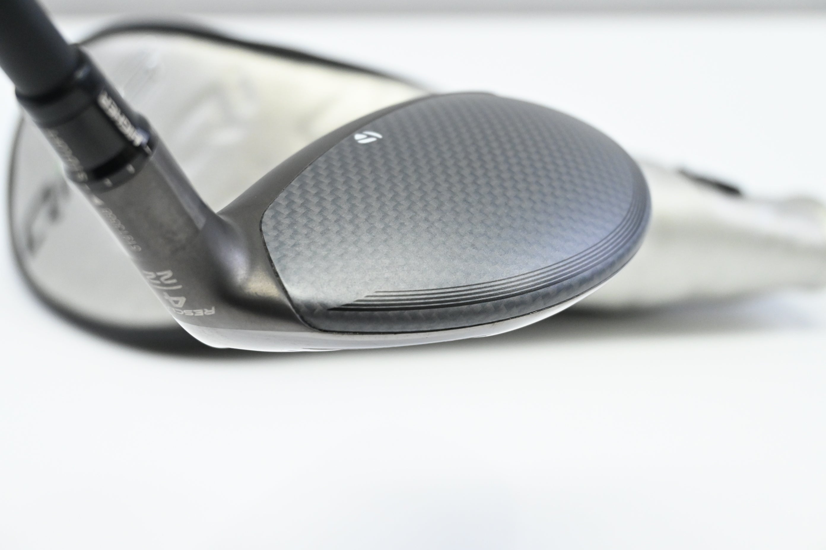 Taylormade Qi35 #4 Hybrid / 22 Degree / Regular Flex Fujikura Ventus Blue 6