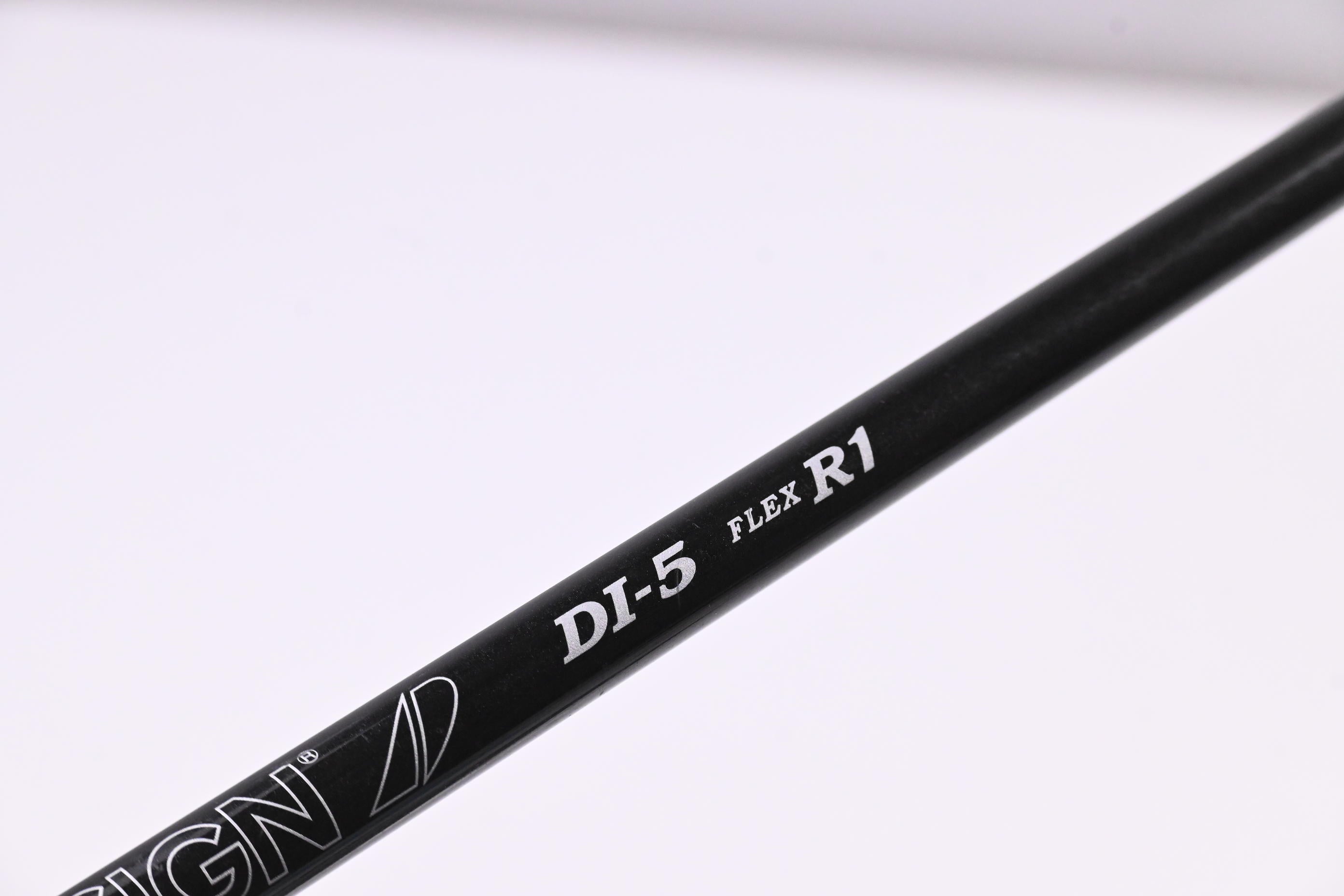 Graphite Design Tour AD DI-5 Black Driver Shaft / Regular Flex / Titleist