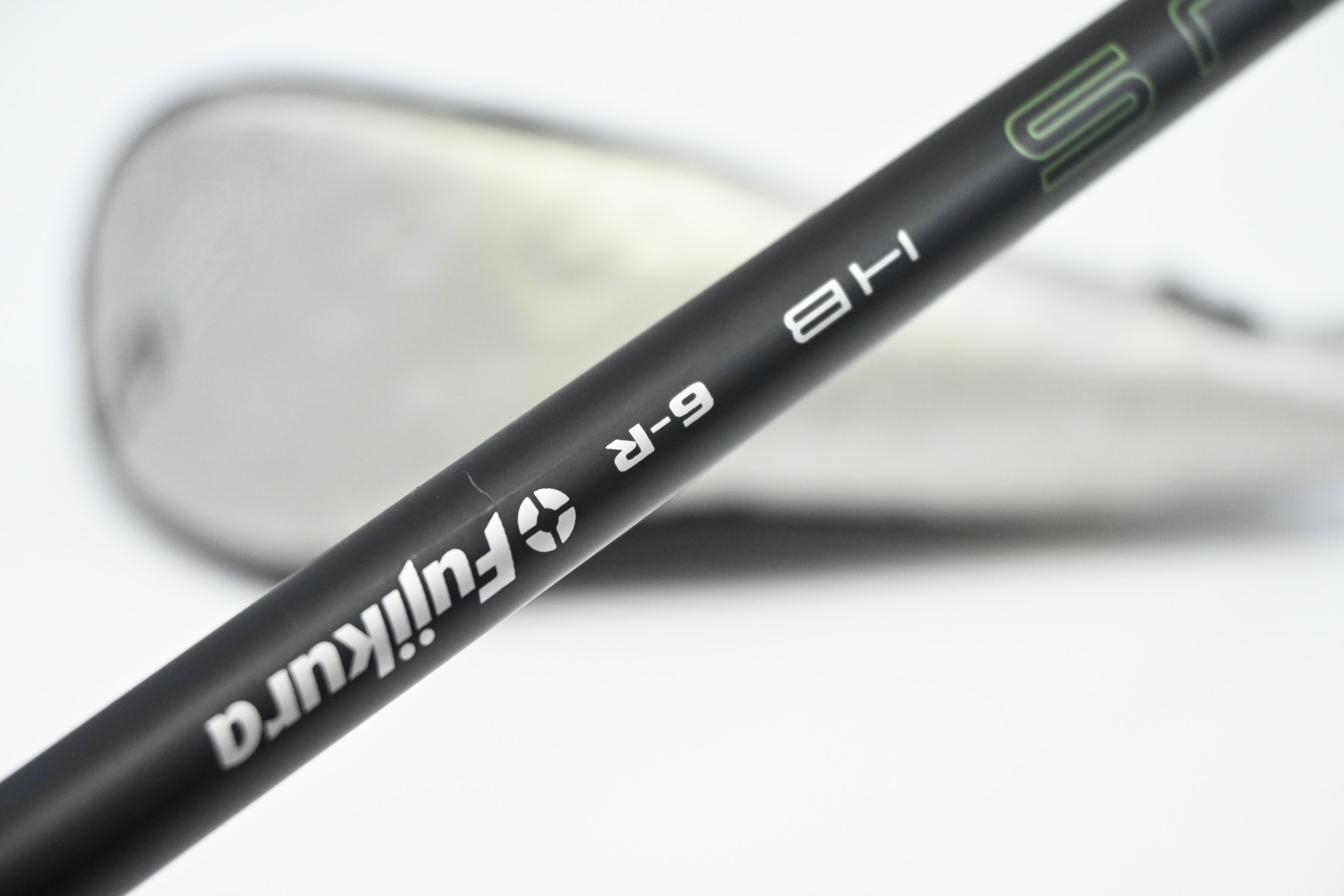 Taylormade Qi35 #4 Hybrid / 22 Degree / Regular Flex Fujikura Ventus Blue 6