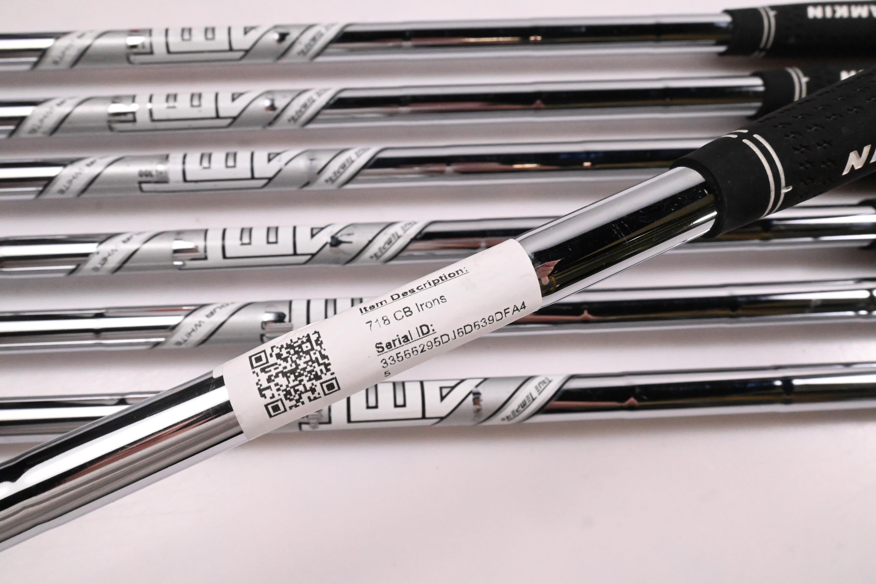 Titleist 718 CB Irons / 4-PW / Stiff Flex AMT Tour White S300 Shafts