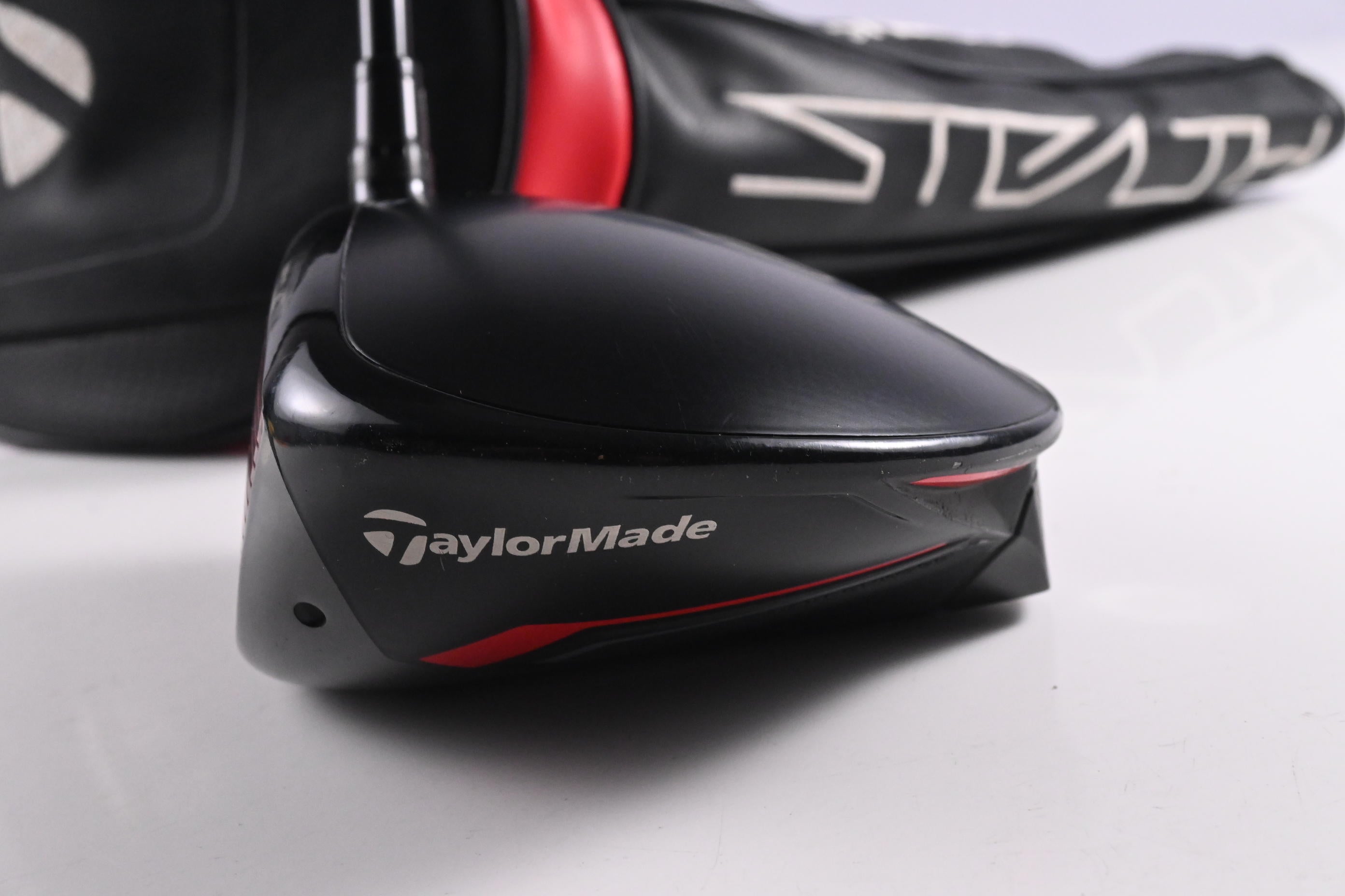 Left Hand Taylormade Stealth Driver / 10.5 Degree / Regular Flex Fujikura Ventus