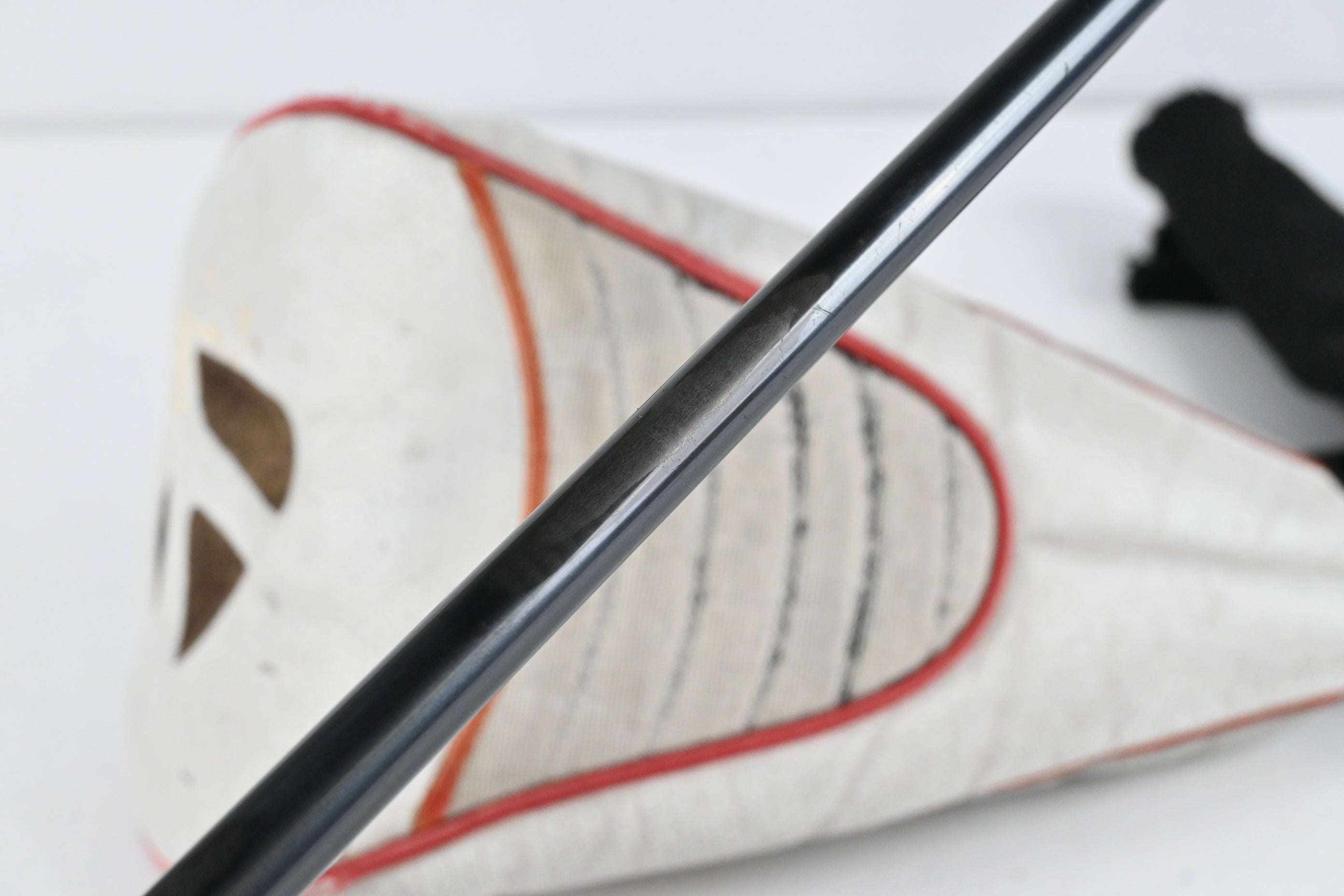 Taylormade R7 425 Driver / 10.5 Degree / Regular Flex REAX 65 Shaft