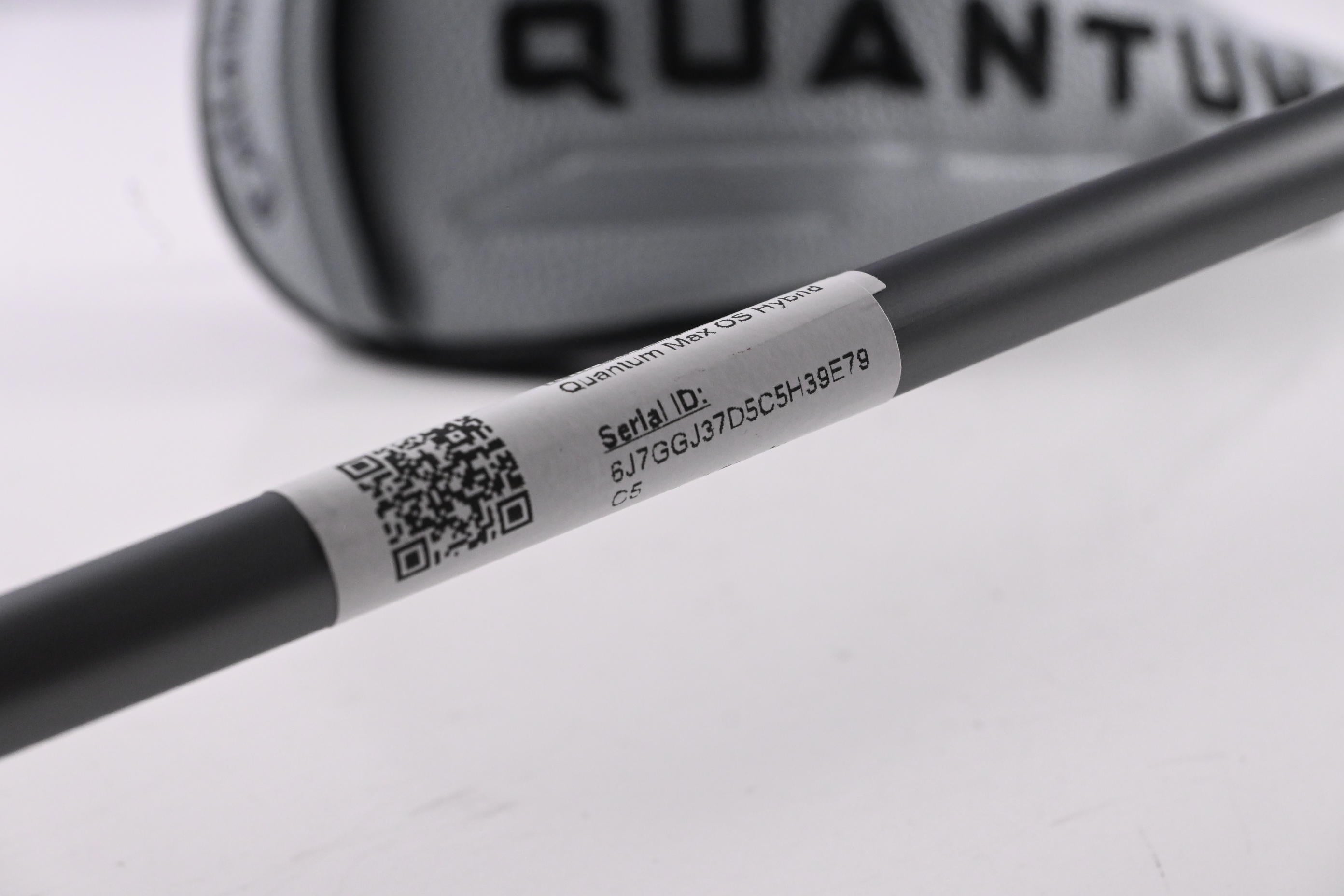 Callaway Quantum Max OS #3 Hybrid / 18 Degree / Stiff Flex Denali Frost Silver 70