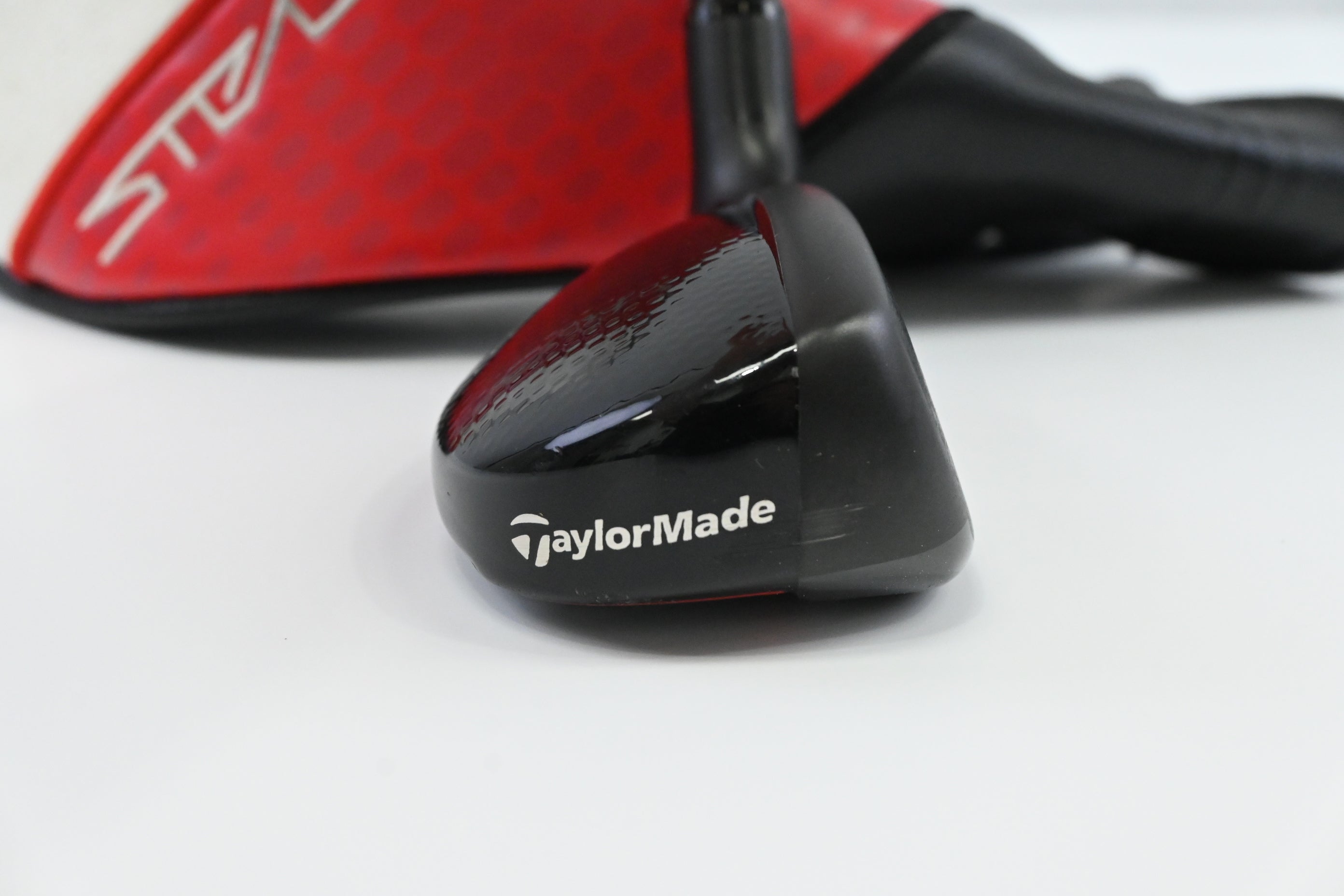 Taylormade Stealth 2 Plus #3 Hybrid / 19.5 Degree / Stiff Flex Kai'li Red 85