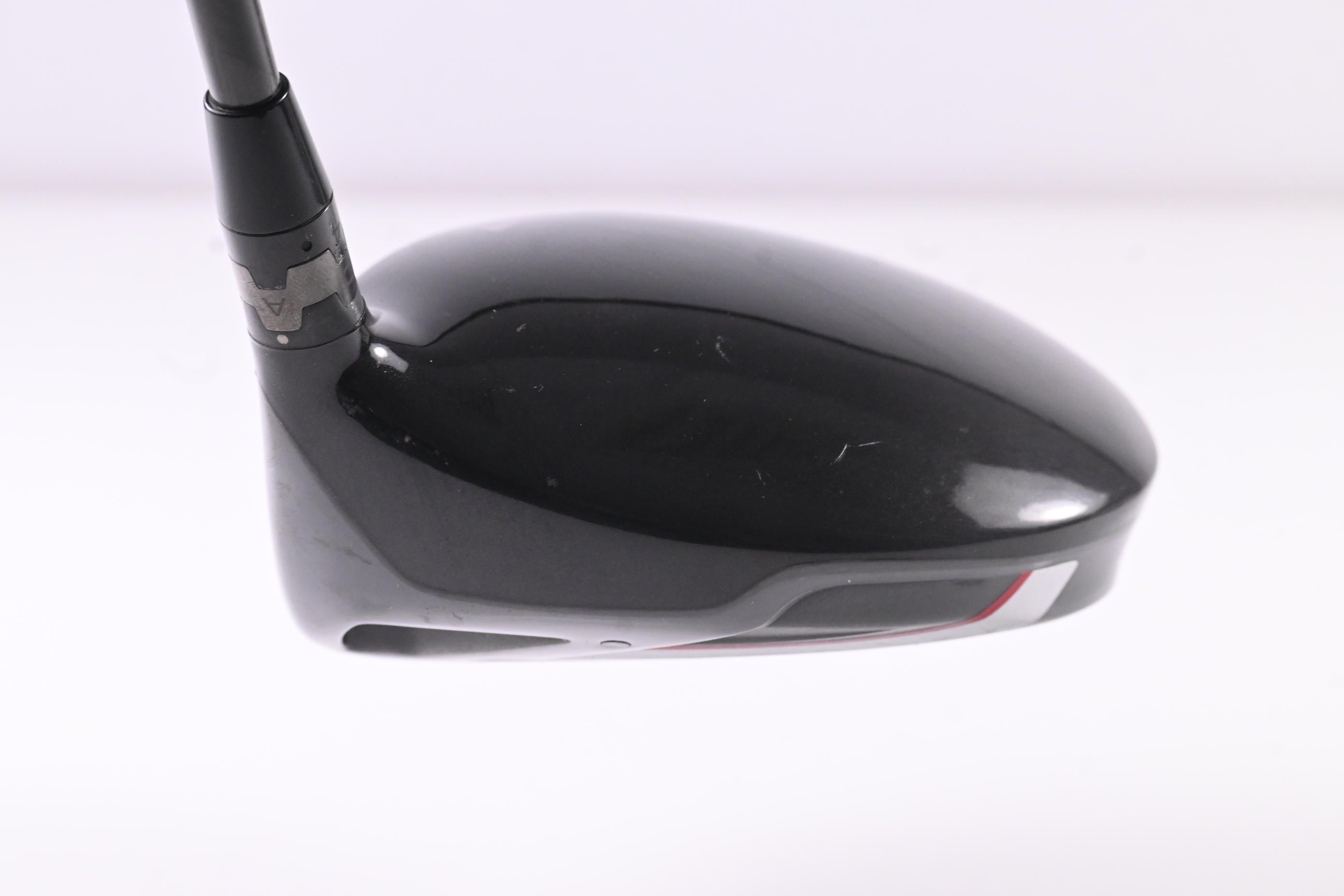 Titleist 913 D3 Driver / 9.5 Degree / X-Flex Aldila Phenom 70 Shaft