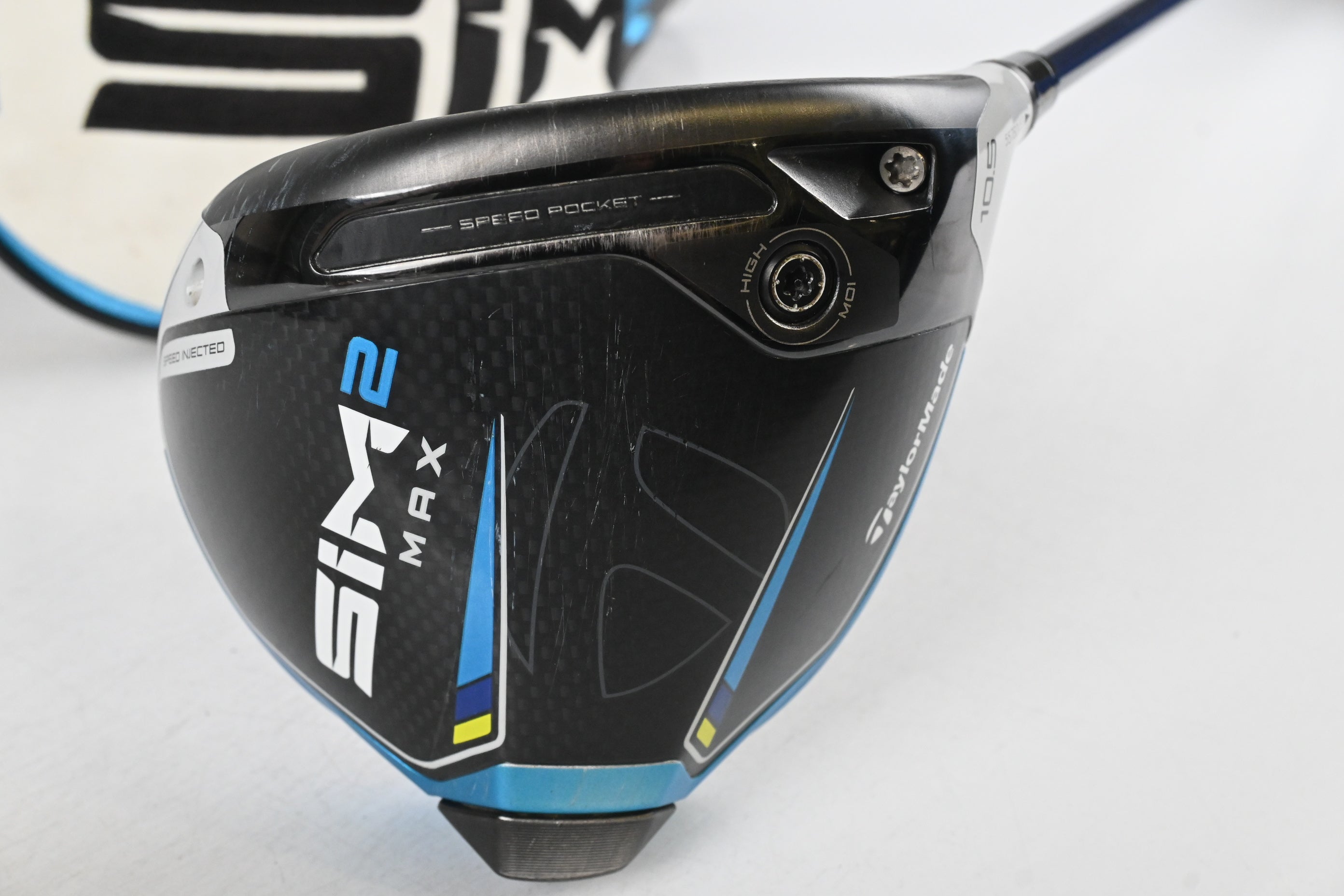 Taylormade SIM2 Max Driver / 10.5 Degree / Regular Flex Ventus Blue 5 Shaft