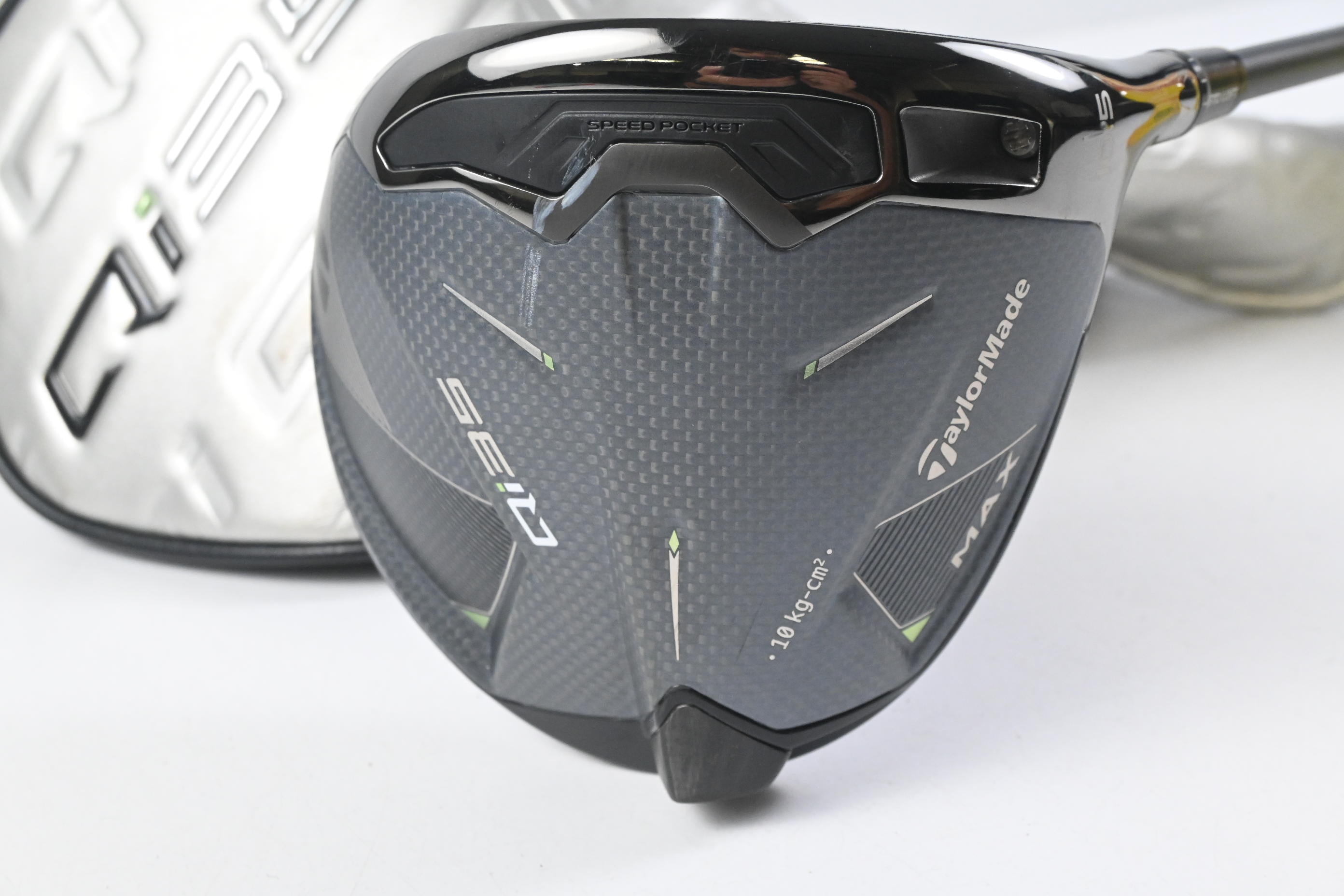 Taylormade Qi35 Max Driver / 10.5 Degree / Regular Flex Fujikura Ventus Blue 5