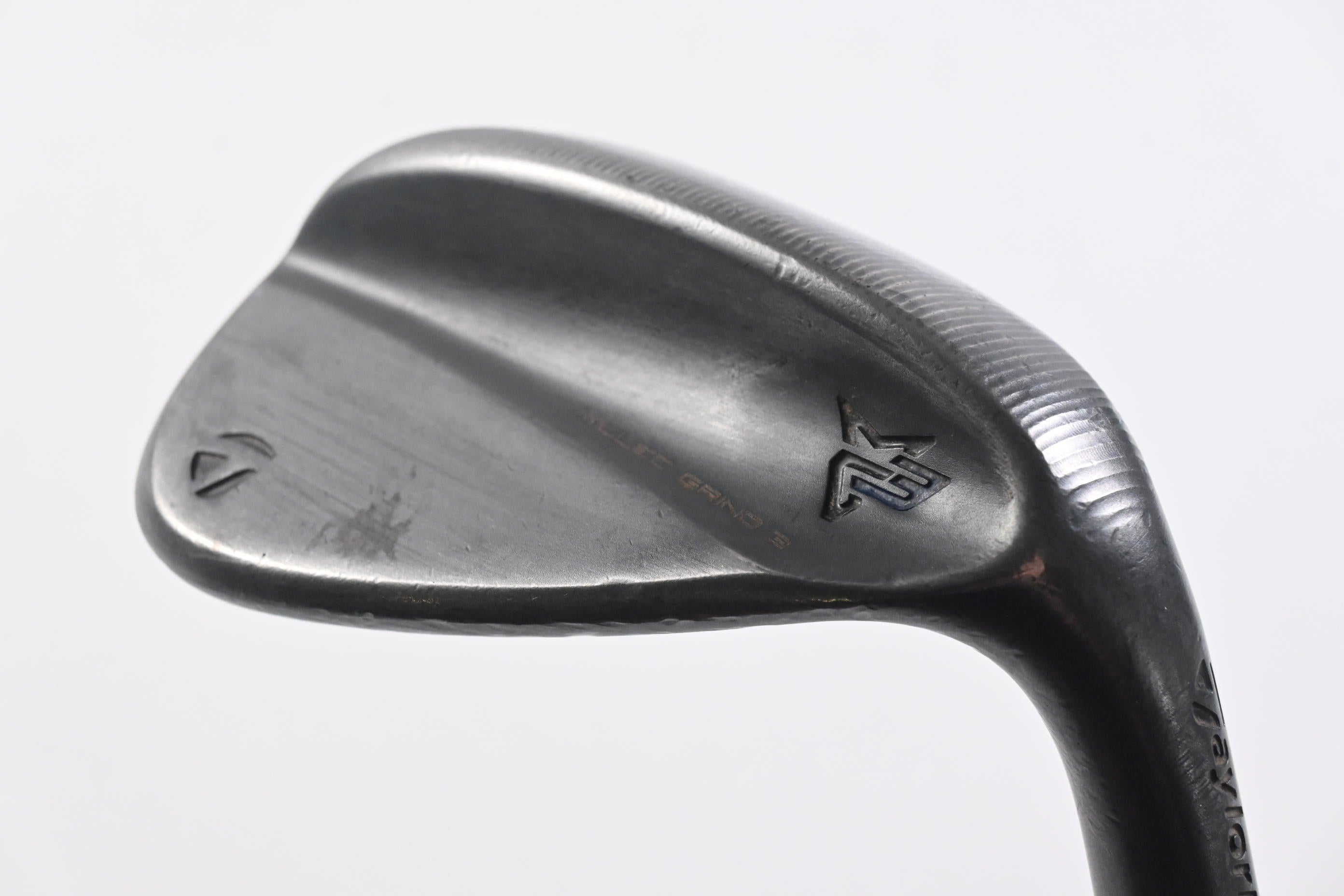 Taylormade Milled Grind 3 Black Gap Wedge / 52 Degree / Stiff Flex Dynamic Gold