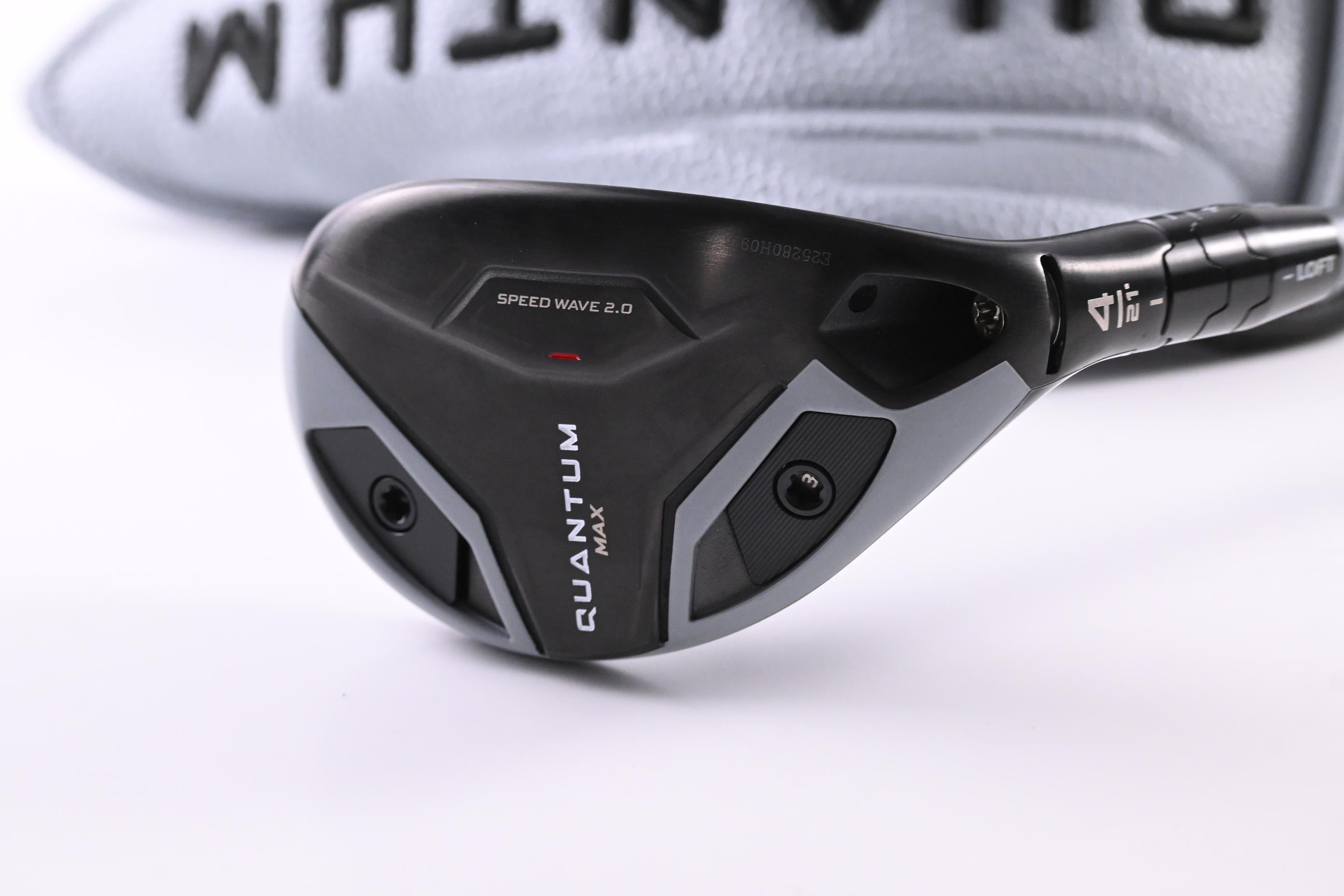Callaway Quantum Max #4 Hybrid / 21 Degree / Stiff Flex Denali Frost Silver 70
