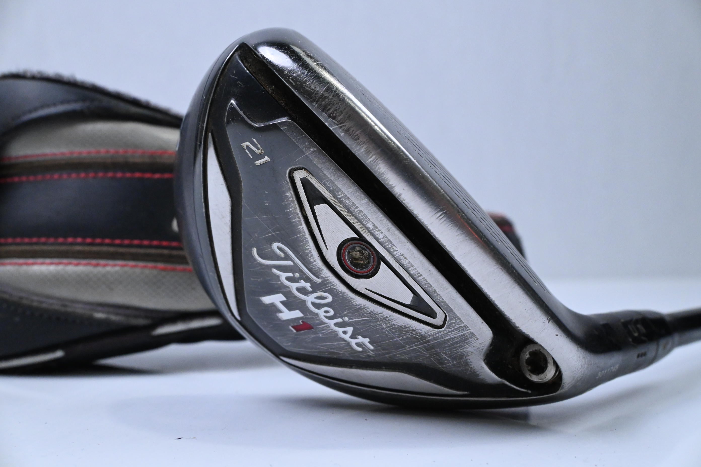 Titleist 816 H1 #3 Hybrid / 21 Degree / Regular Flex Fujikura Atmos Red 6